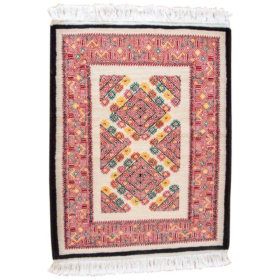 Antique and Modern North and South American Rugs and Carpets - 2,467 ...