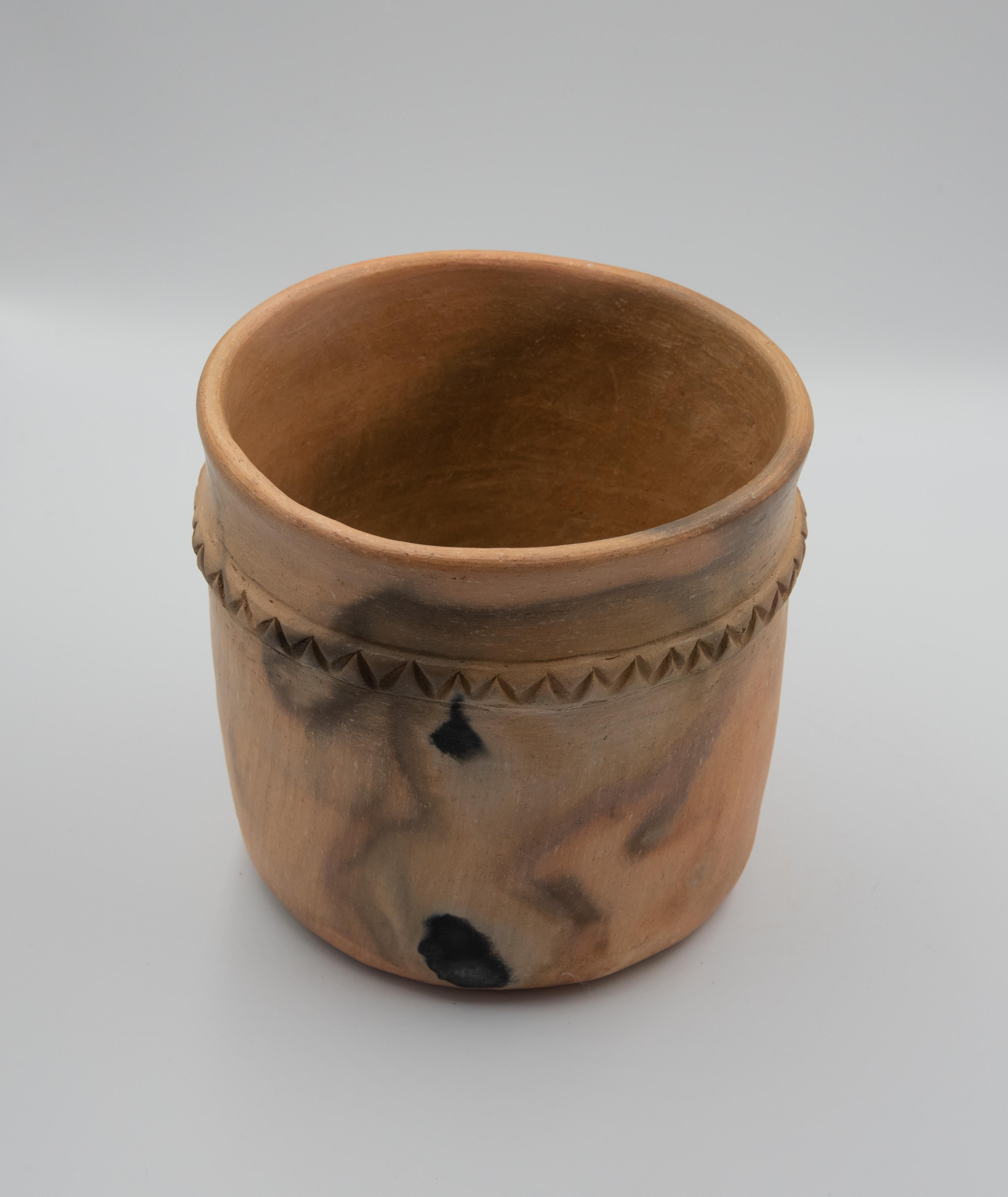 Rustique Pot en céramique artisanale mexicaine rustique en argile naturelle Terracotta en vente