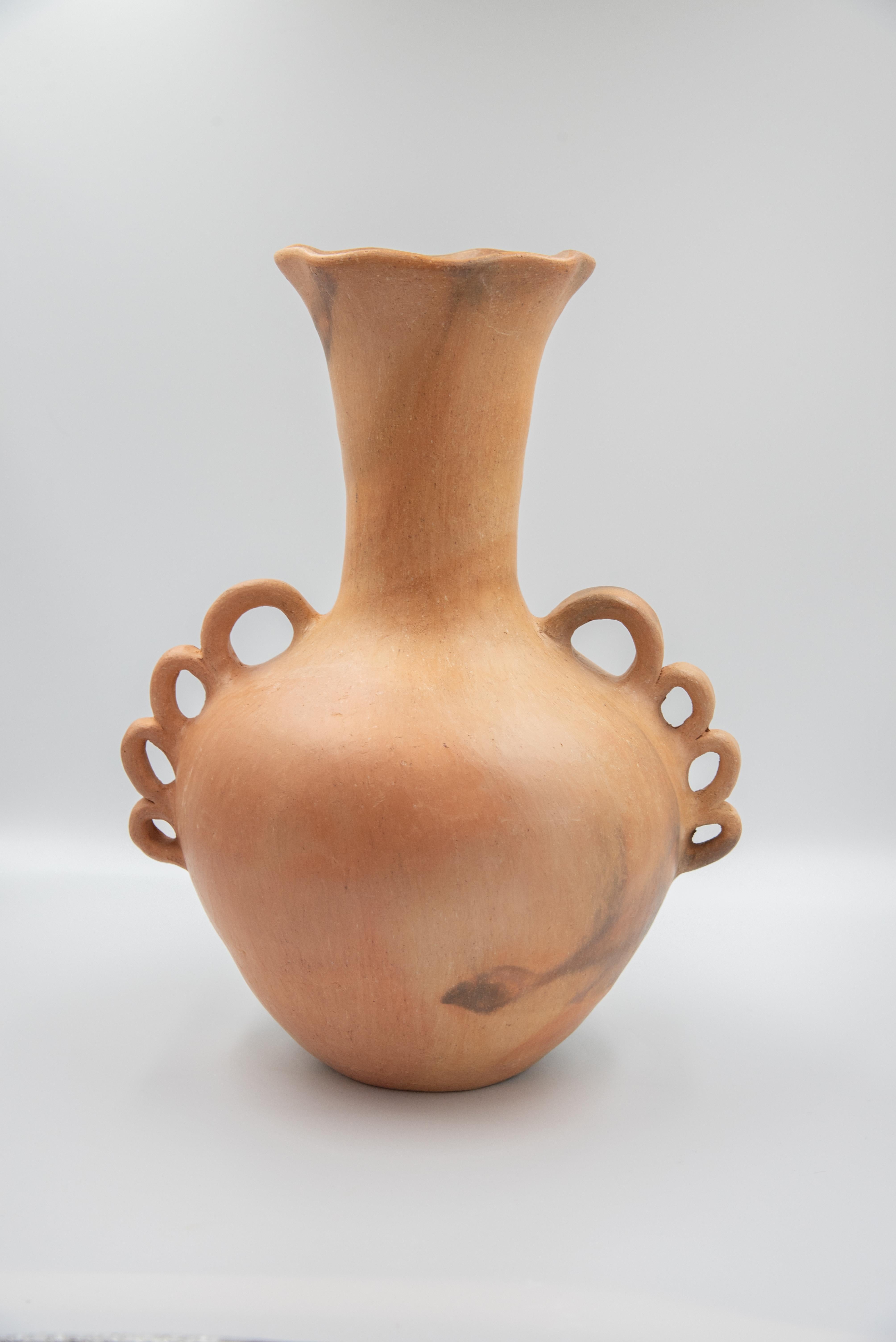 Mexican Rustic Natural Clay Folk Art Handmade Ceramic Vase Terracota In Excellent Condition In Queretaro, Queretaro