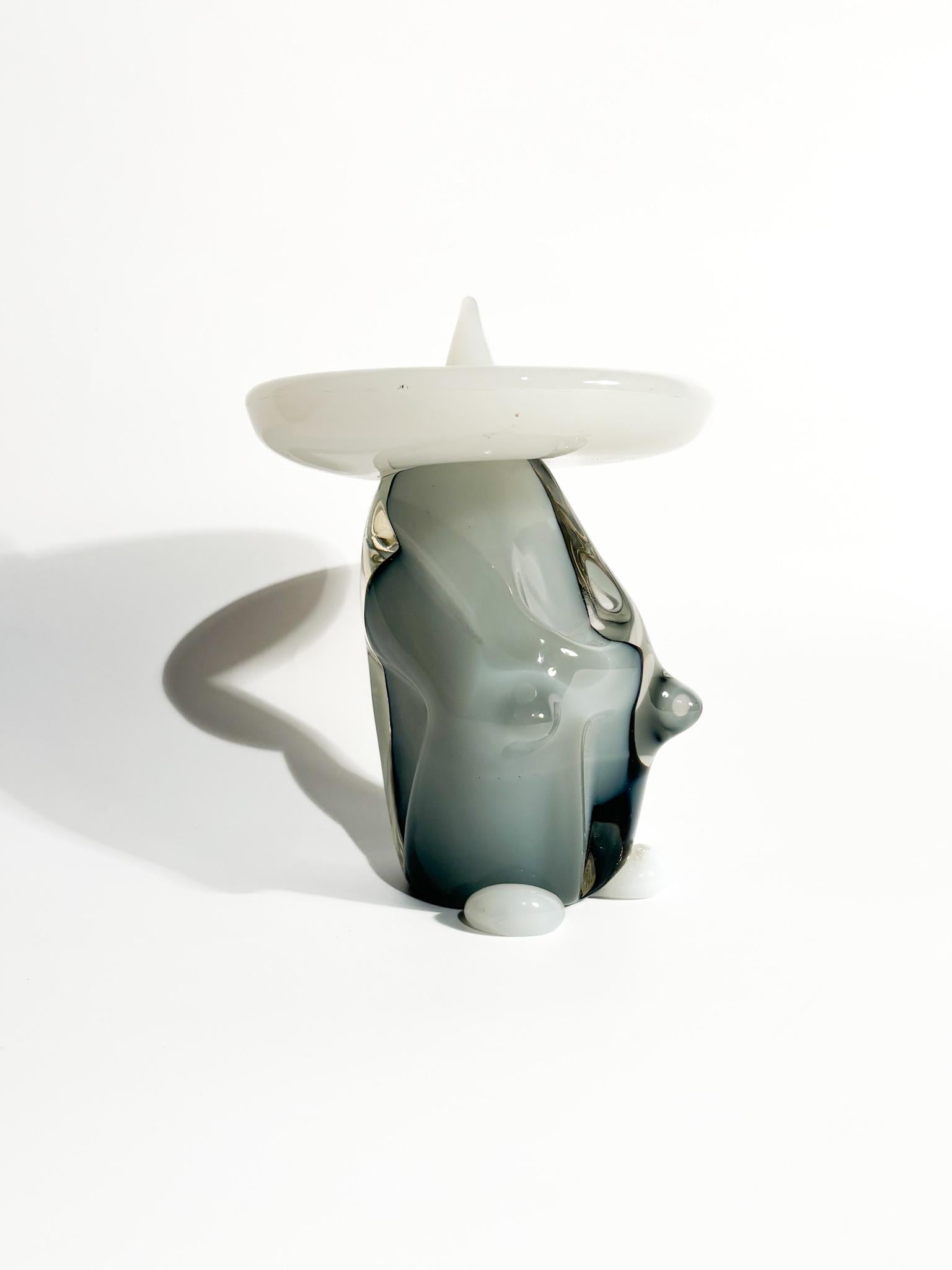 Scultura messicana in vetro di Murano la cui creazione è attribuita ad Archimede Seguso, 1960

Ø cm 13 h cm 17

Archimede Seguso era un rinomato imprenditore e maestro vetraio italiano, considerato un gigante nel suo campo.  An He è nato il 17