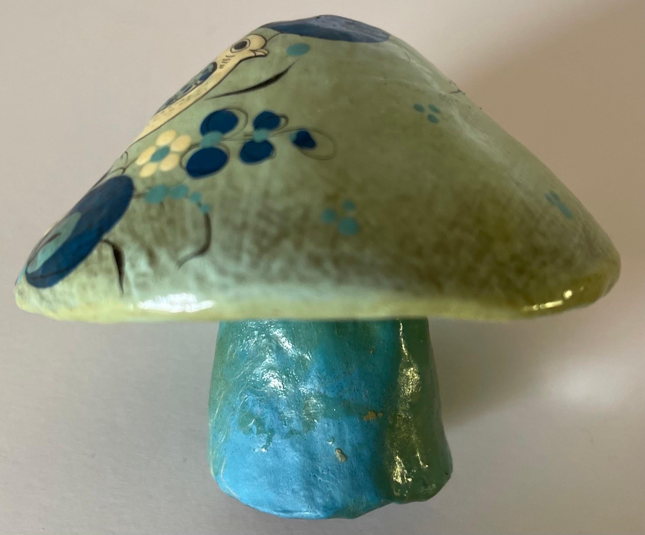 Mexican Sermel Papier Mâché Small Mushroom Sculpture In Good Condition For Sale In Stamford, CT