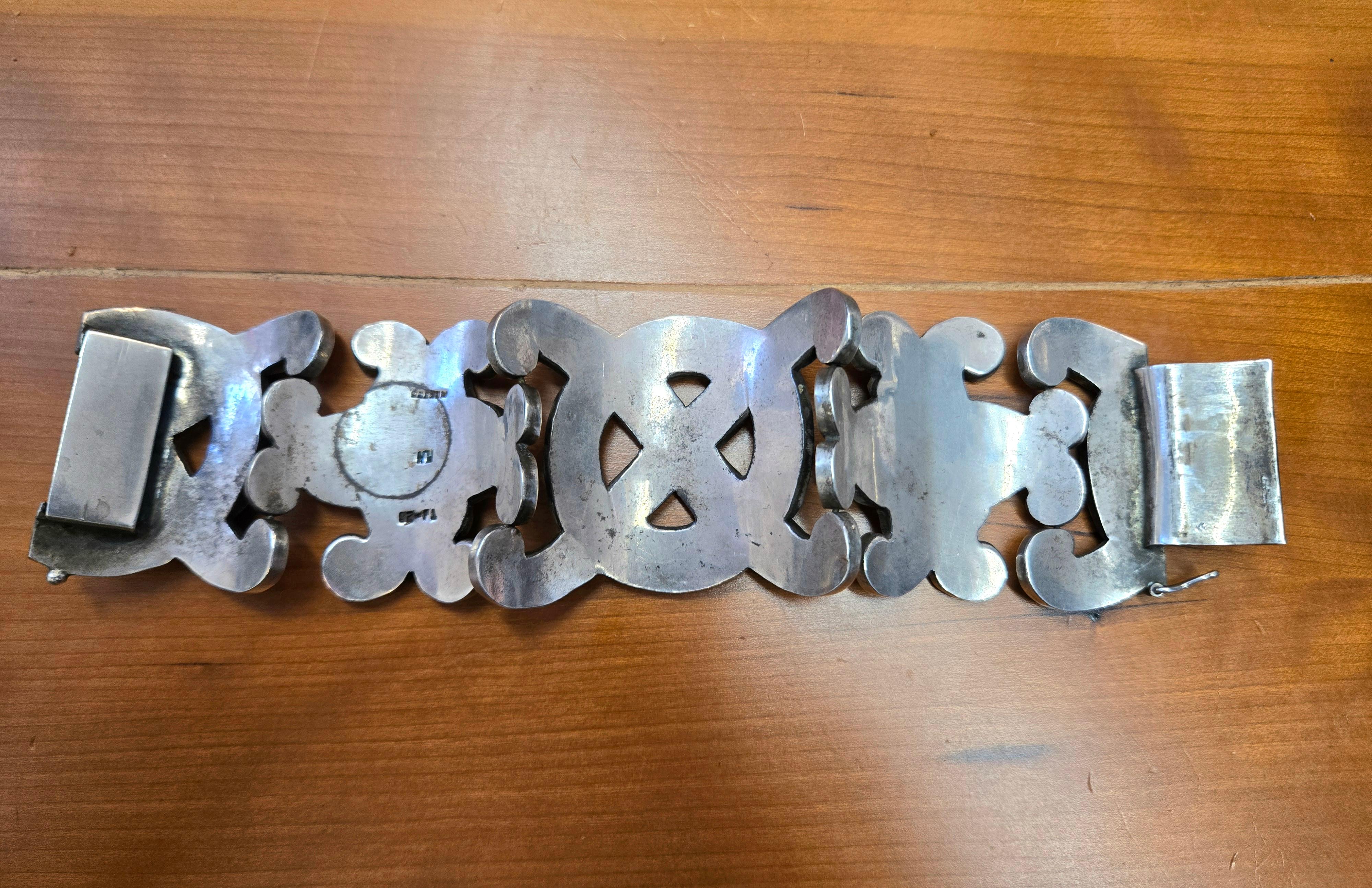 Mexican Silver Bracelet With Twist Designs For Sale 1