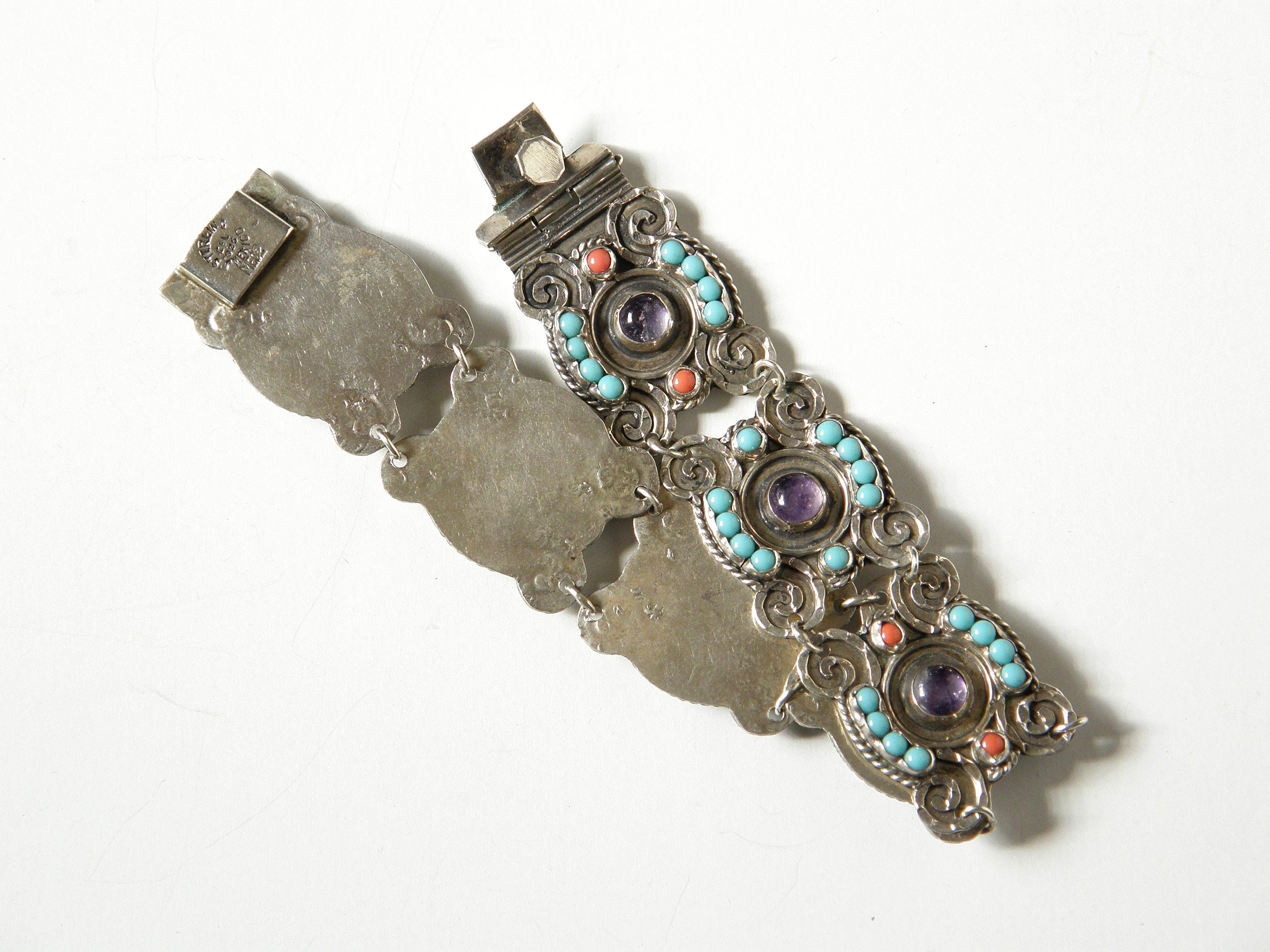 Mexican Sterling Necklace and Bracelet in the Style of Matilda Matl Poulat In Good Condition In Chicago, IL