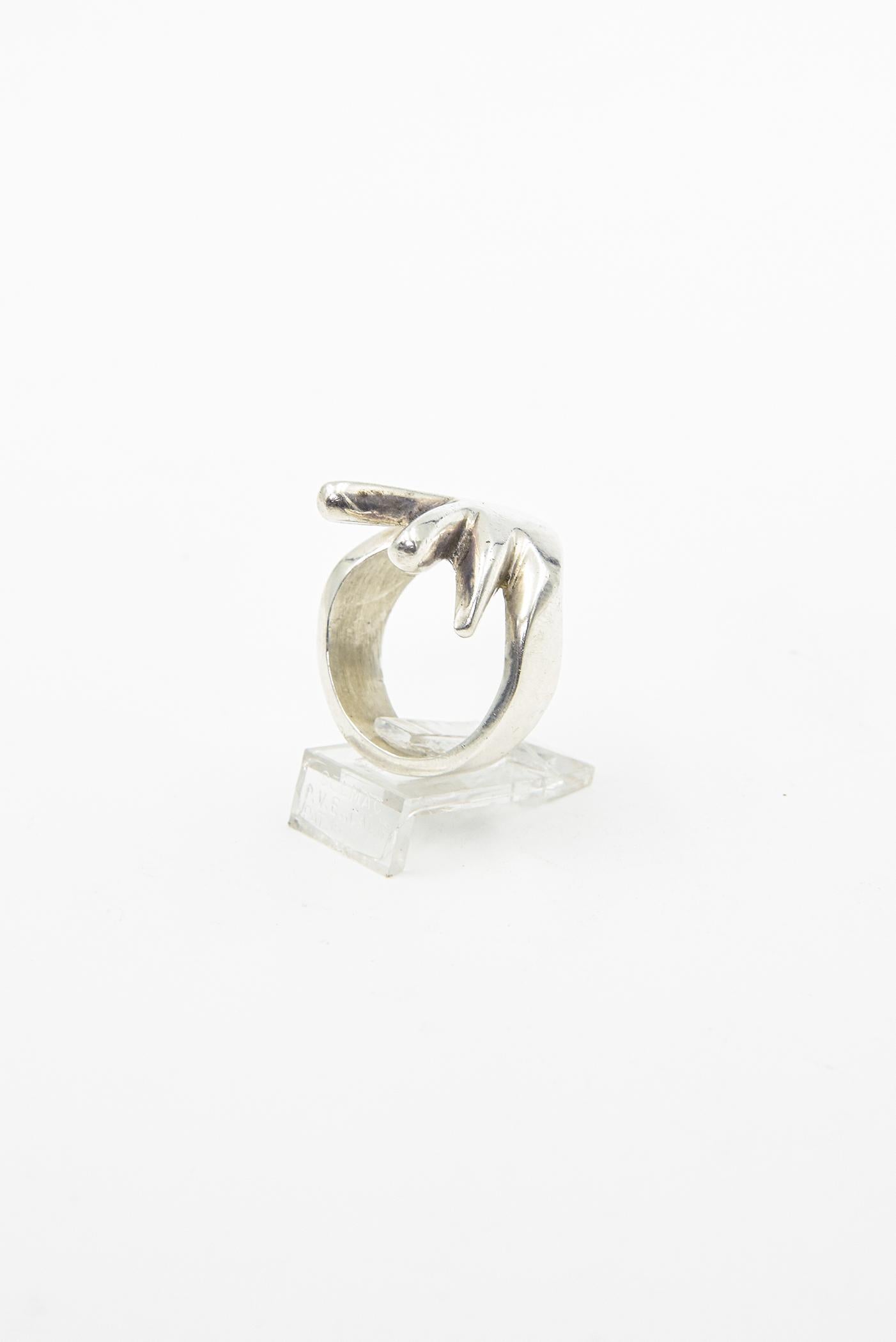 Mexican Sterling Silver Hand Ring In Good Condition For Sale In Miami Beach, FL