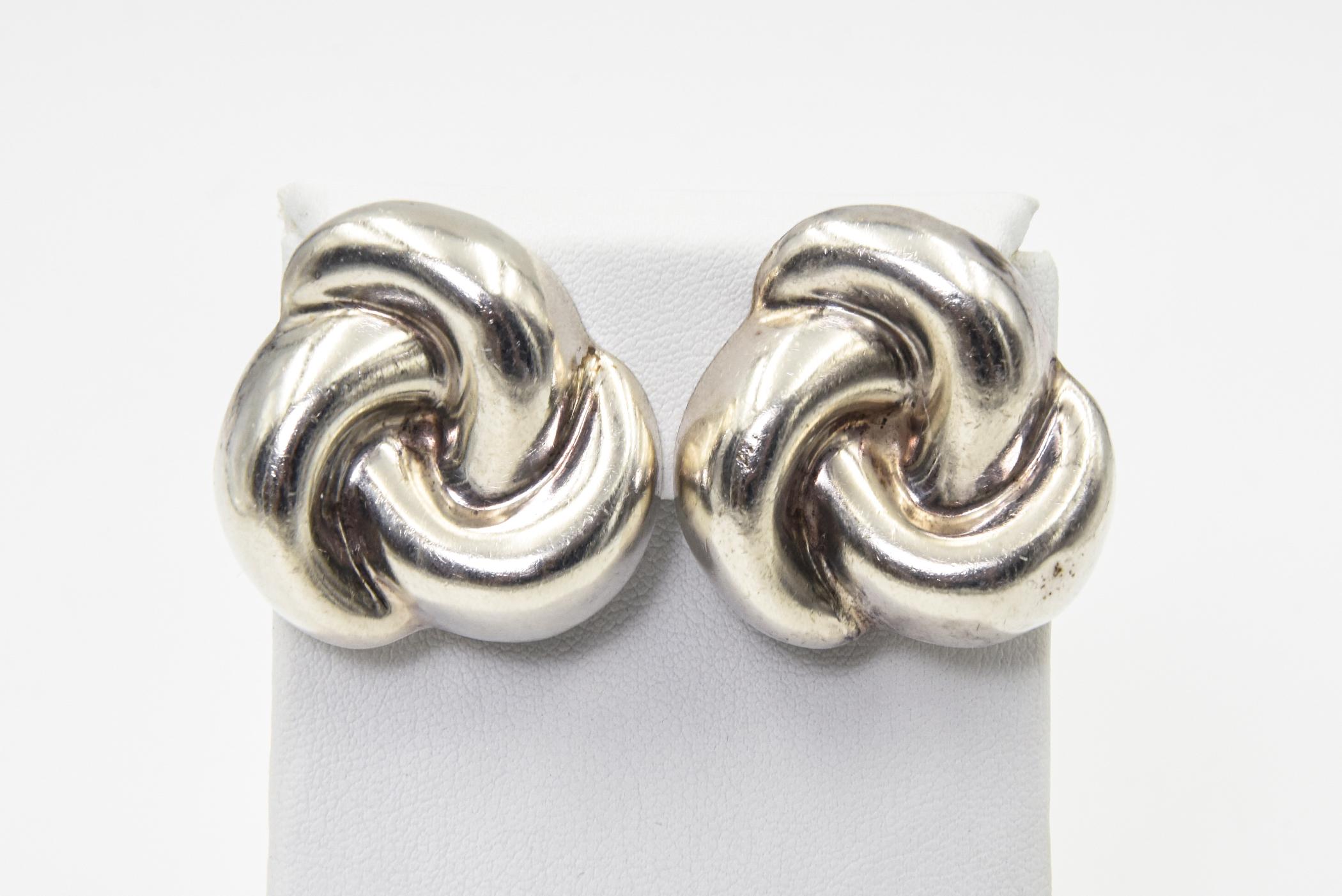 Pair of vintage Mexico Mexican knot design clip on earrings marked 925 Mexico Nestor TJ24.