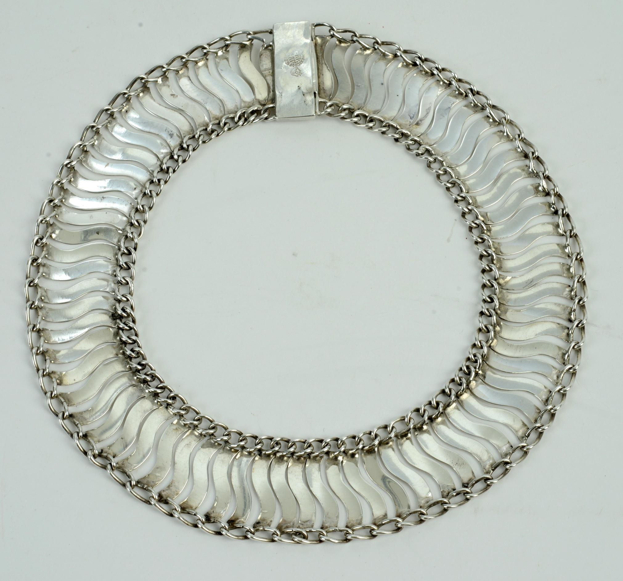 Mexican Sterling Silver Linked Wave Necklace by Plateria FarFan, c1950. 