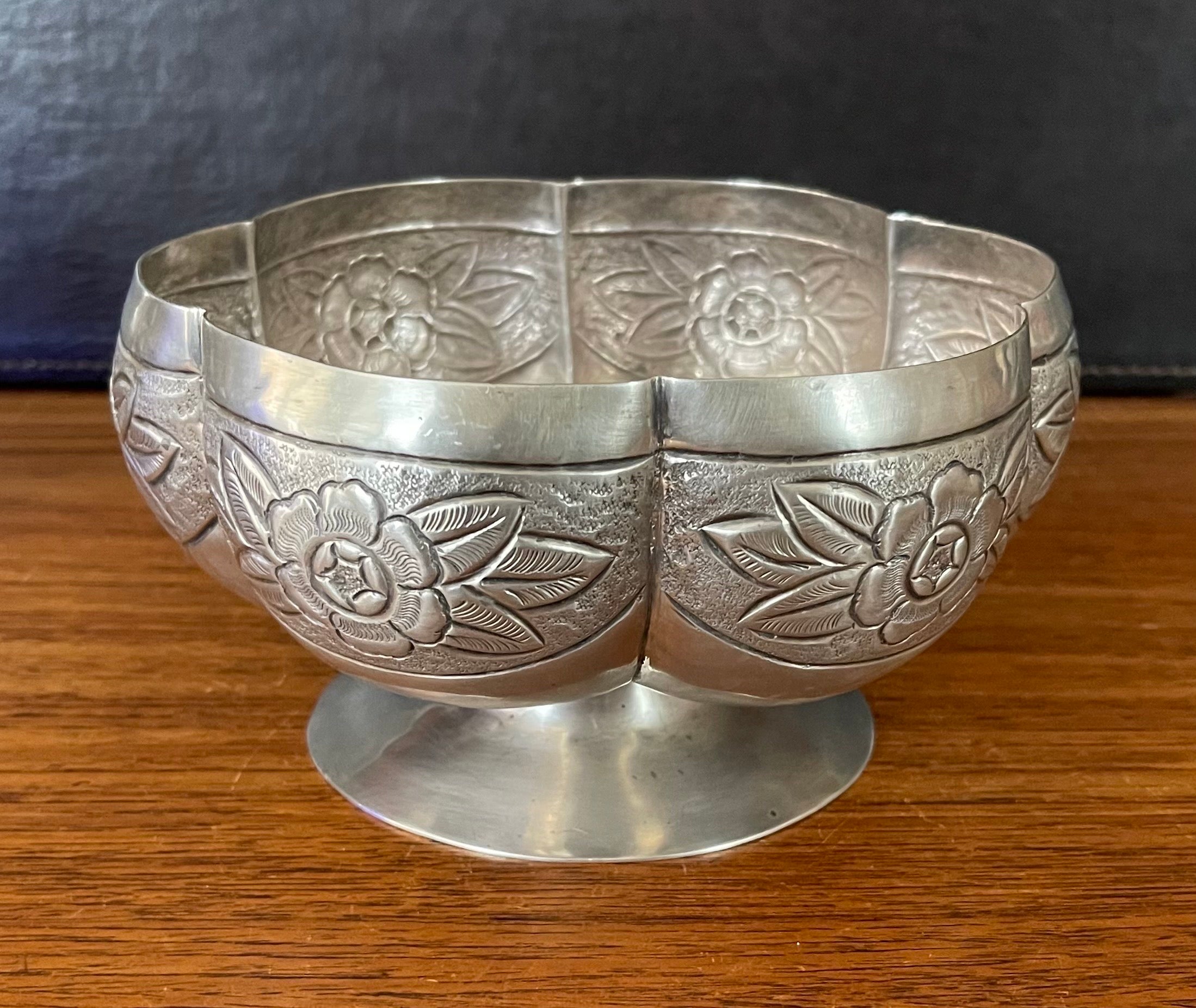 Mid-Century Modern Mexican Sterling Silver Pedestal Bowl with Floral Motif by Maciel For Sale