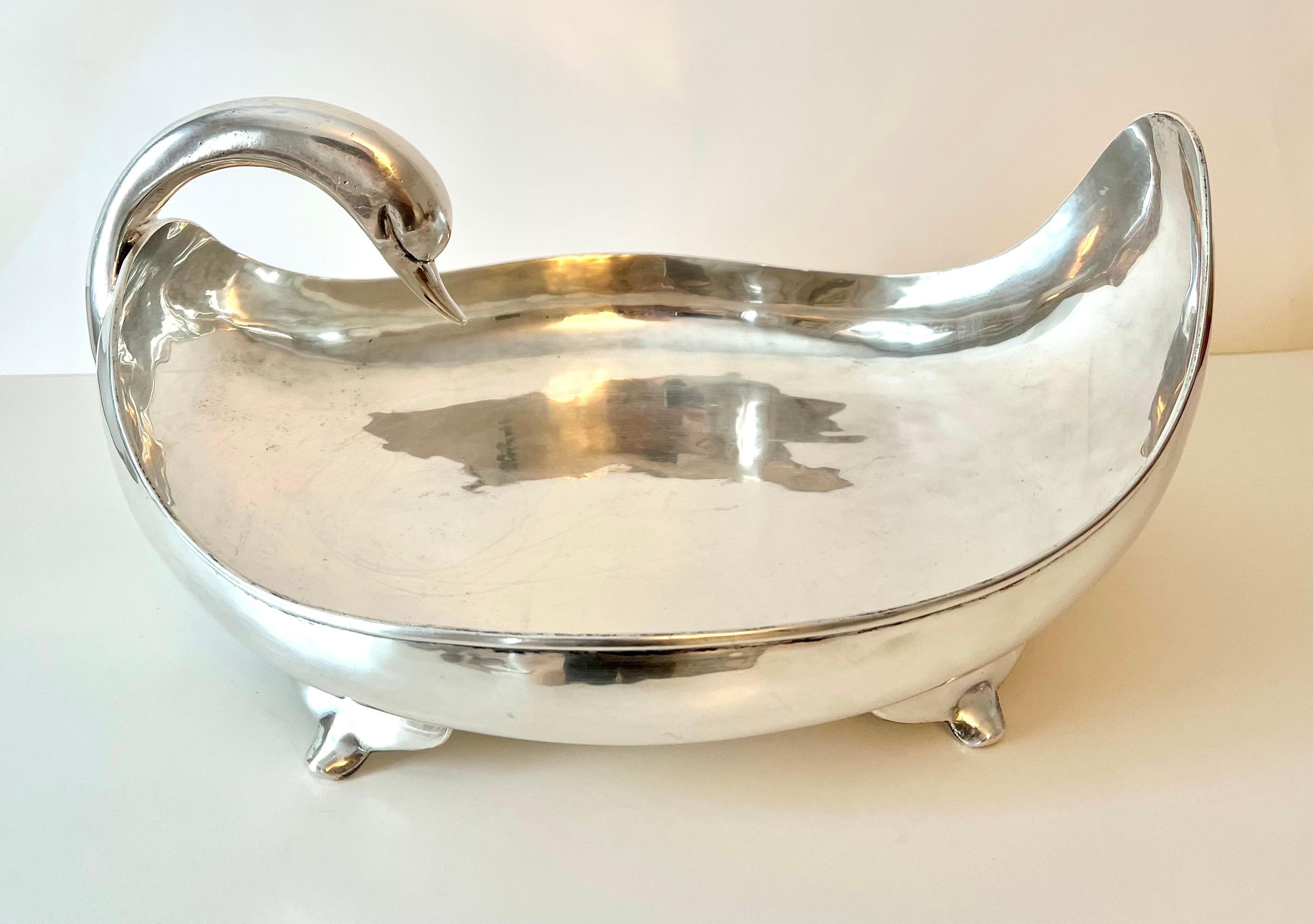 Polished Mexican Sterling Silver Swan Centerpiece Bowl Signed C. Zurita For Sale