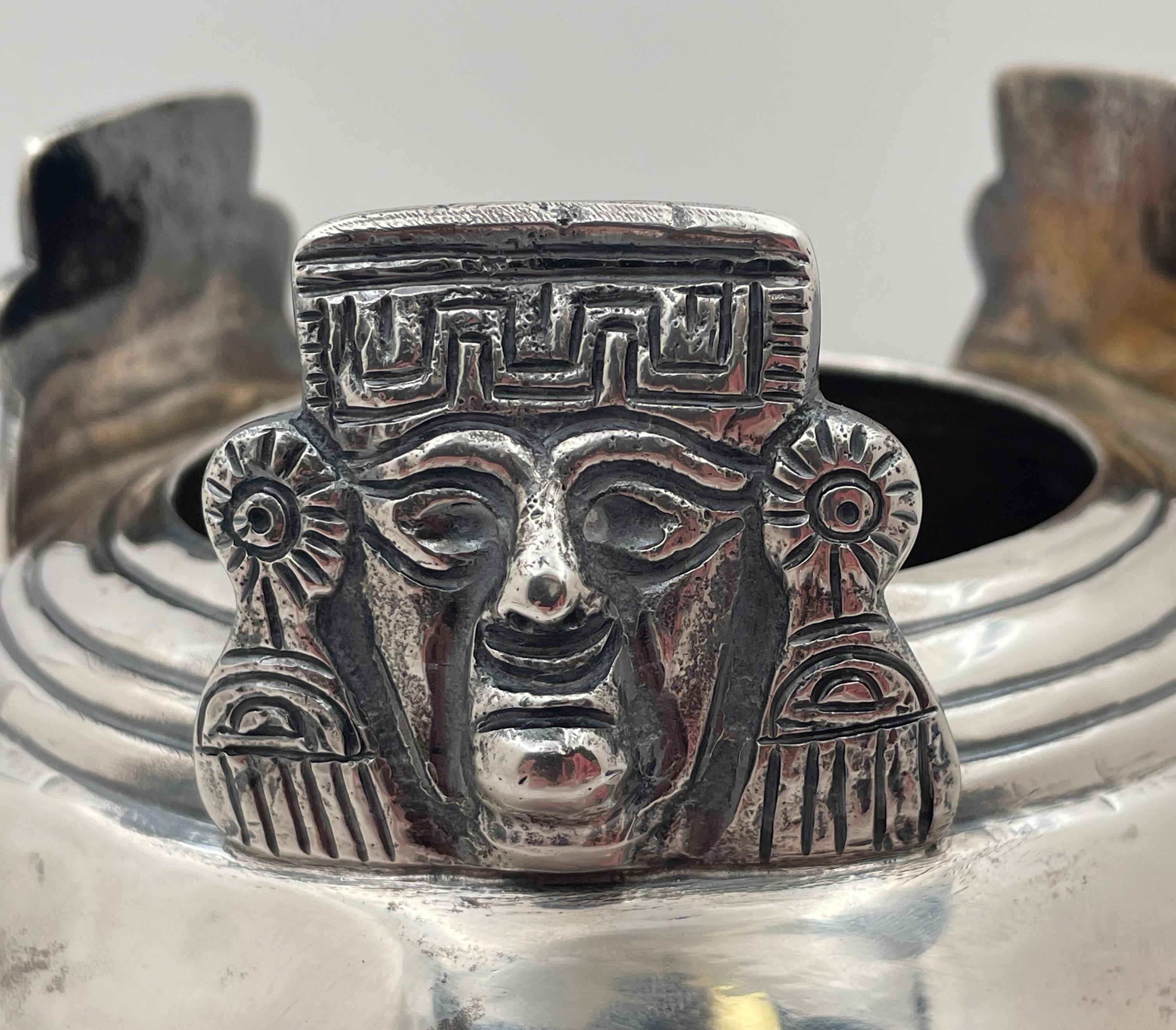 Argent Vase mexicain en argent sterling avec motifs aztèques en vente