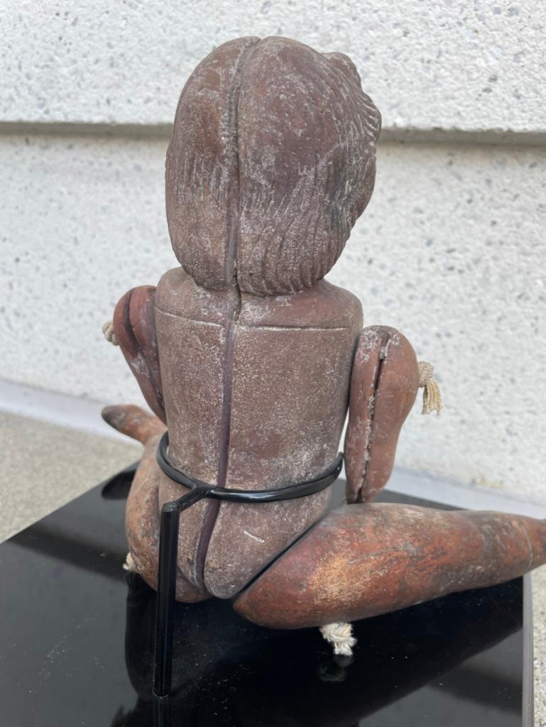 Figure de poupée mexicaine articulée en terre cuite, années 1920 en vente 4