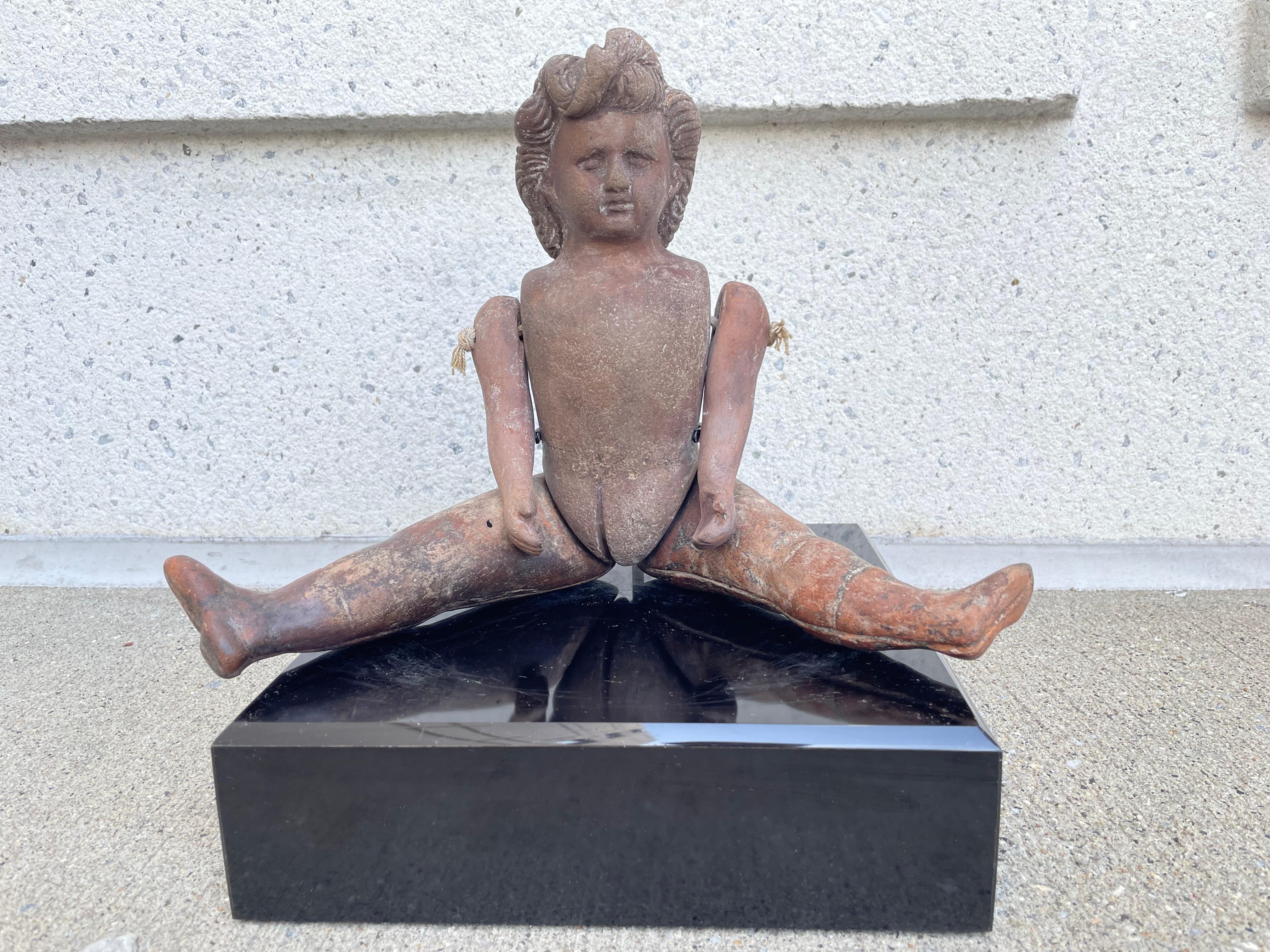 Moulage Figure de poupée mexicaine articulée en terre cuite, années 1920 en vente