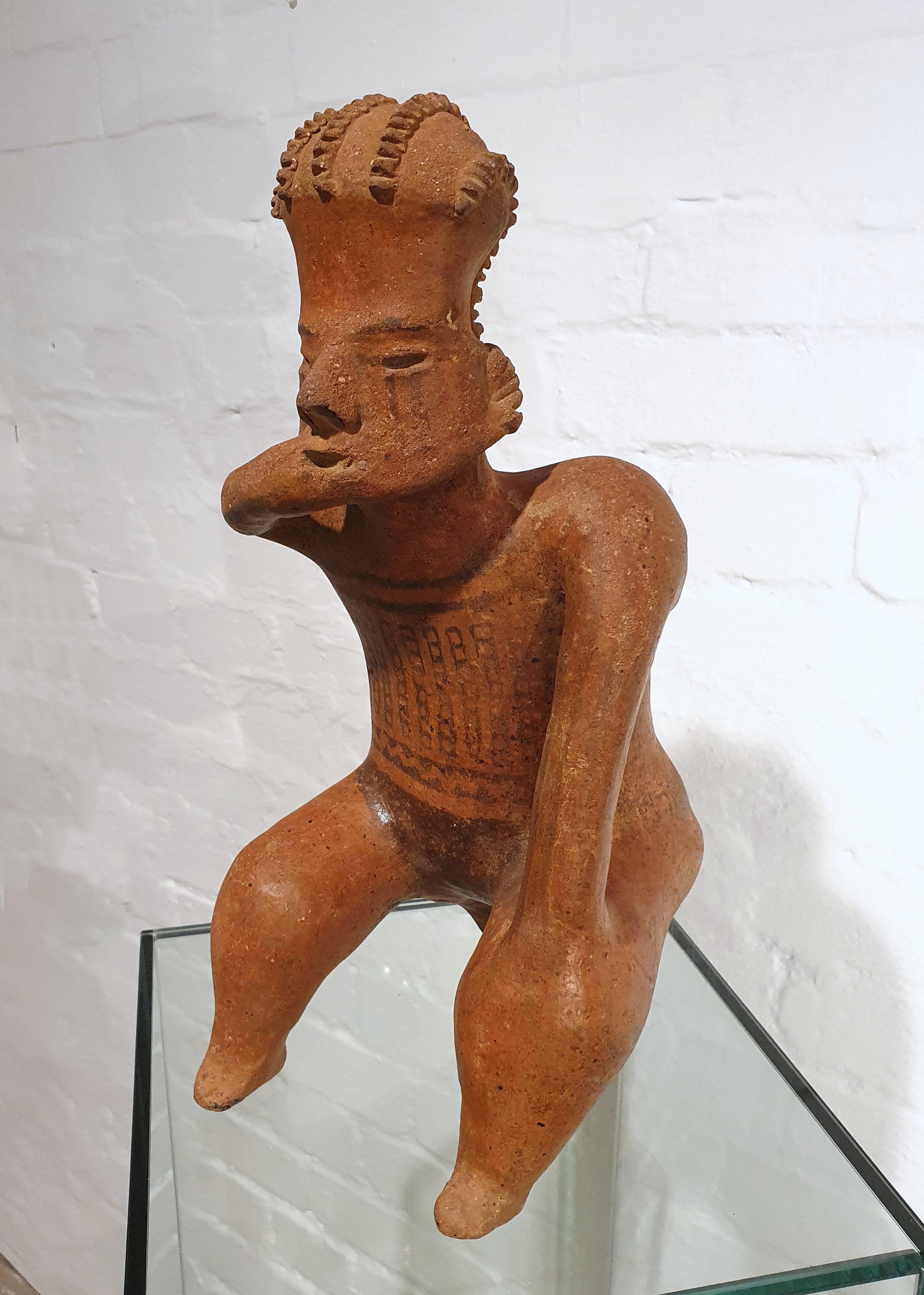 Mexikanische Stammeskunst-Figur aus roter Ton (Handgefertigt) im Angebot
