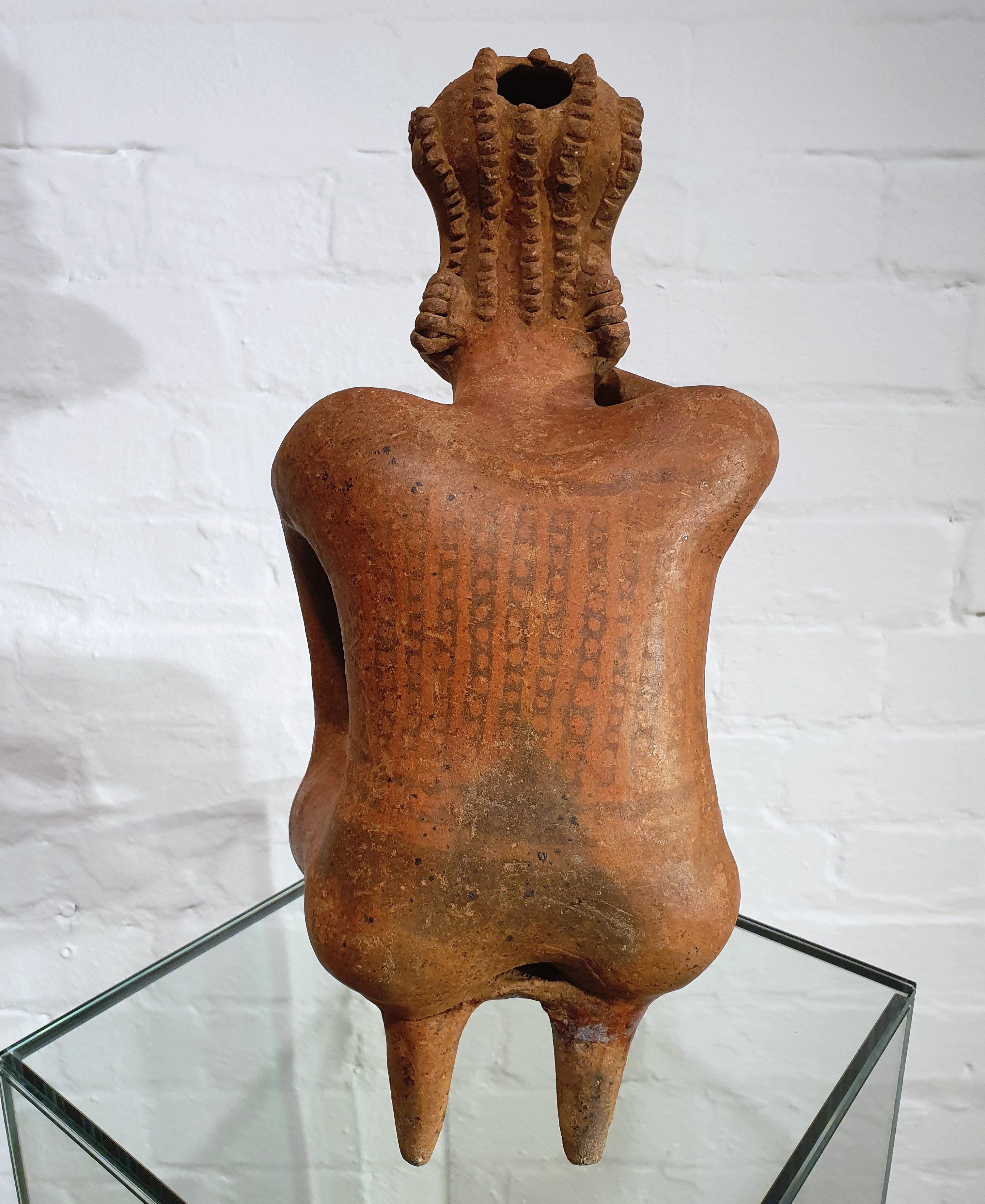 Mexican Tribal Red Clay Figure In Fair Condition For Sale In London, GB