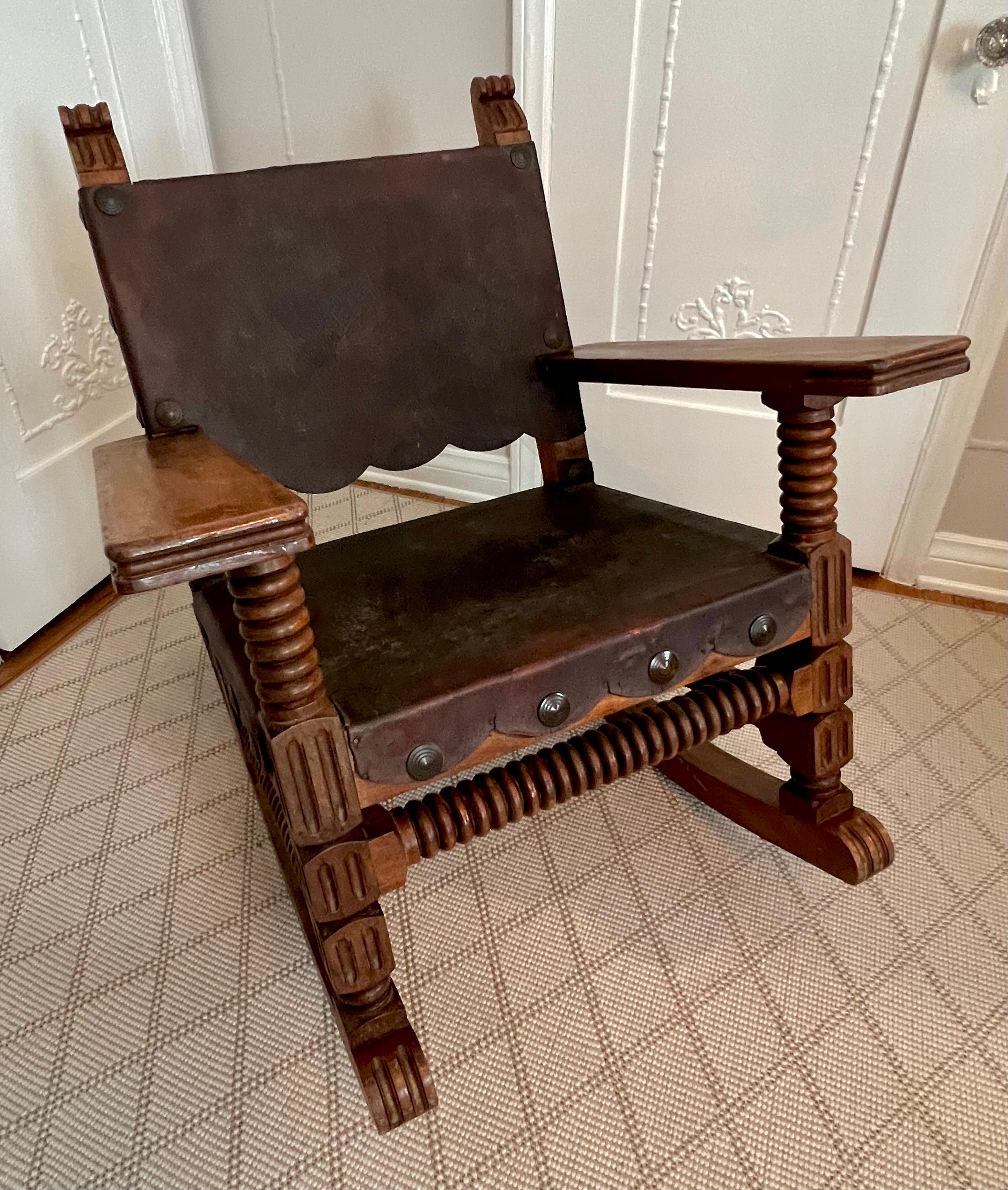 Mexican Venadillo Wood, Leather and Bronze Rocking Chair circa 1940 For Sale 5