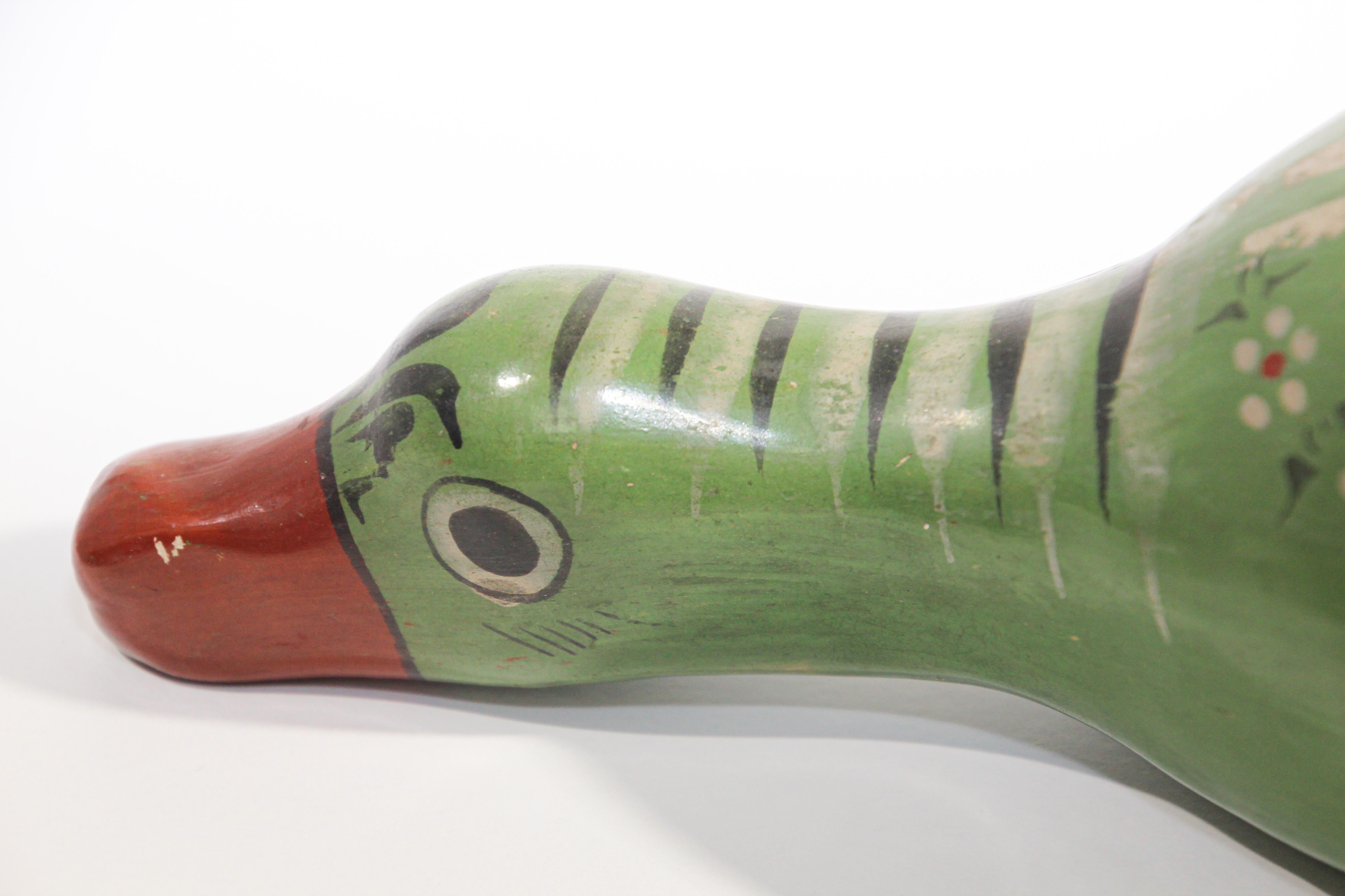 Mexikanischer mexikanischer Vintage Tonala Keramik handbemalter grüner Ente (Volkskunst) im Angebot
