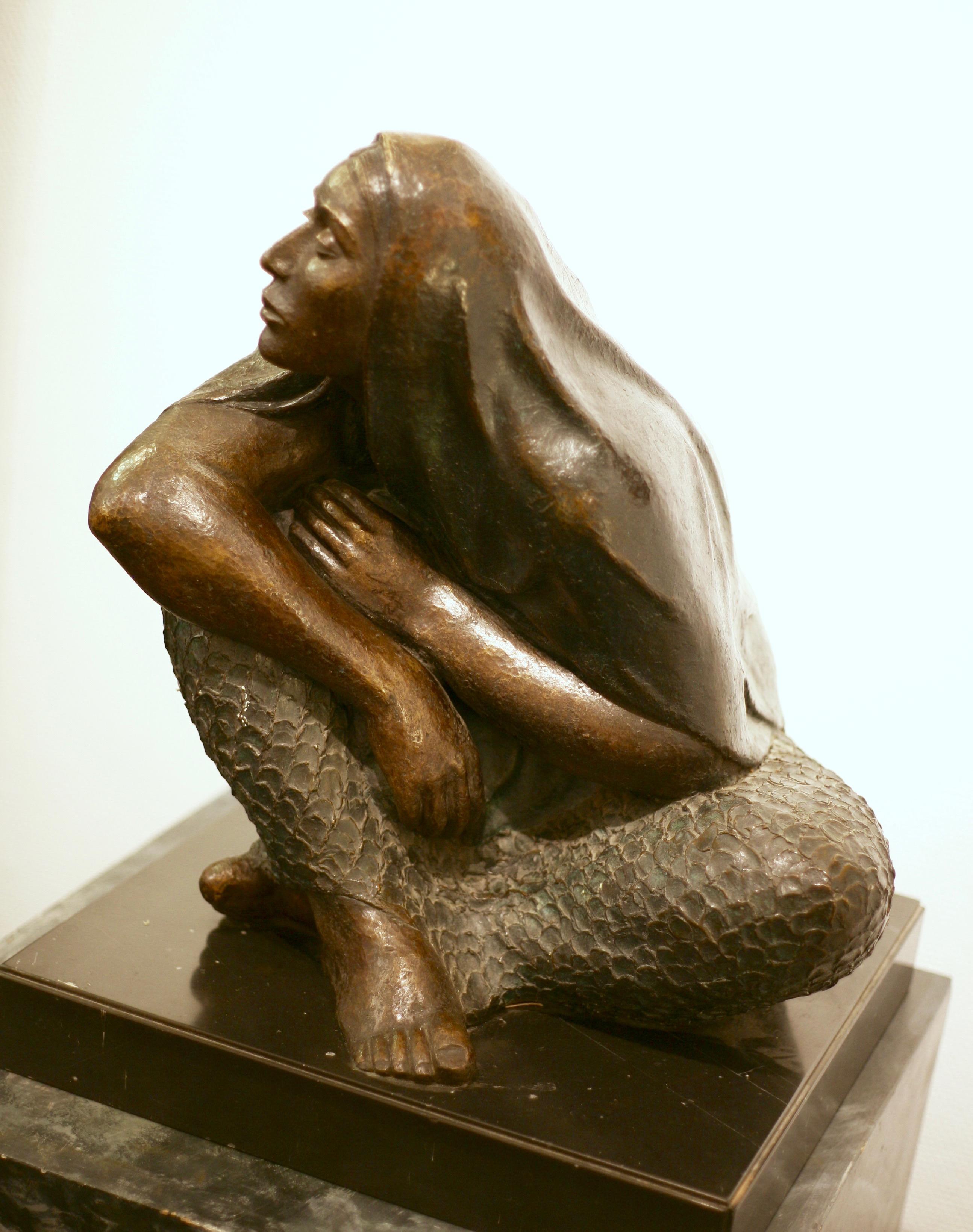 Mexican Woman, Bronze Sculpture by Mexican Artist Victor Hugo Castaneda, 1985 In Excellent Condition For Sale In Klintehamn, SE