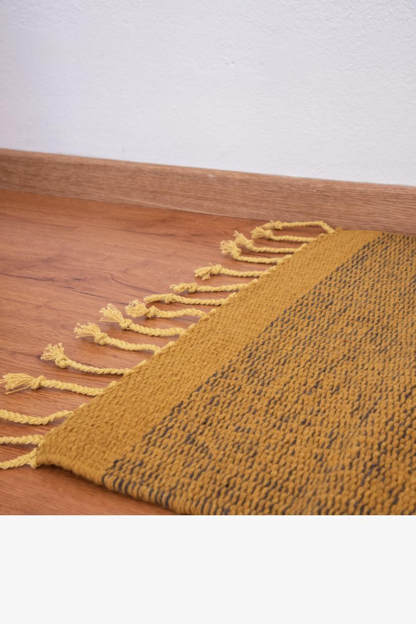 Rustic Mexican Wool Yellow Small Rug Handmade Oaxaca Hand-Dyed Natural Pigment Carpet For Sale