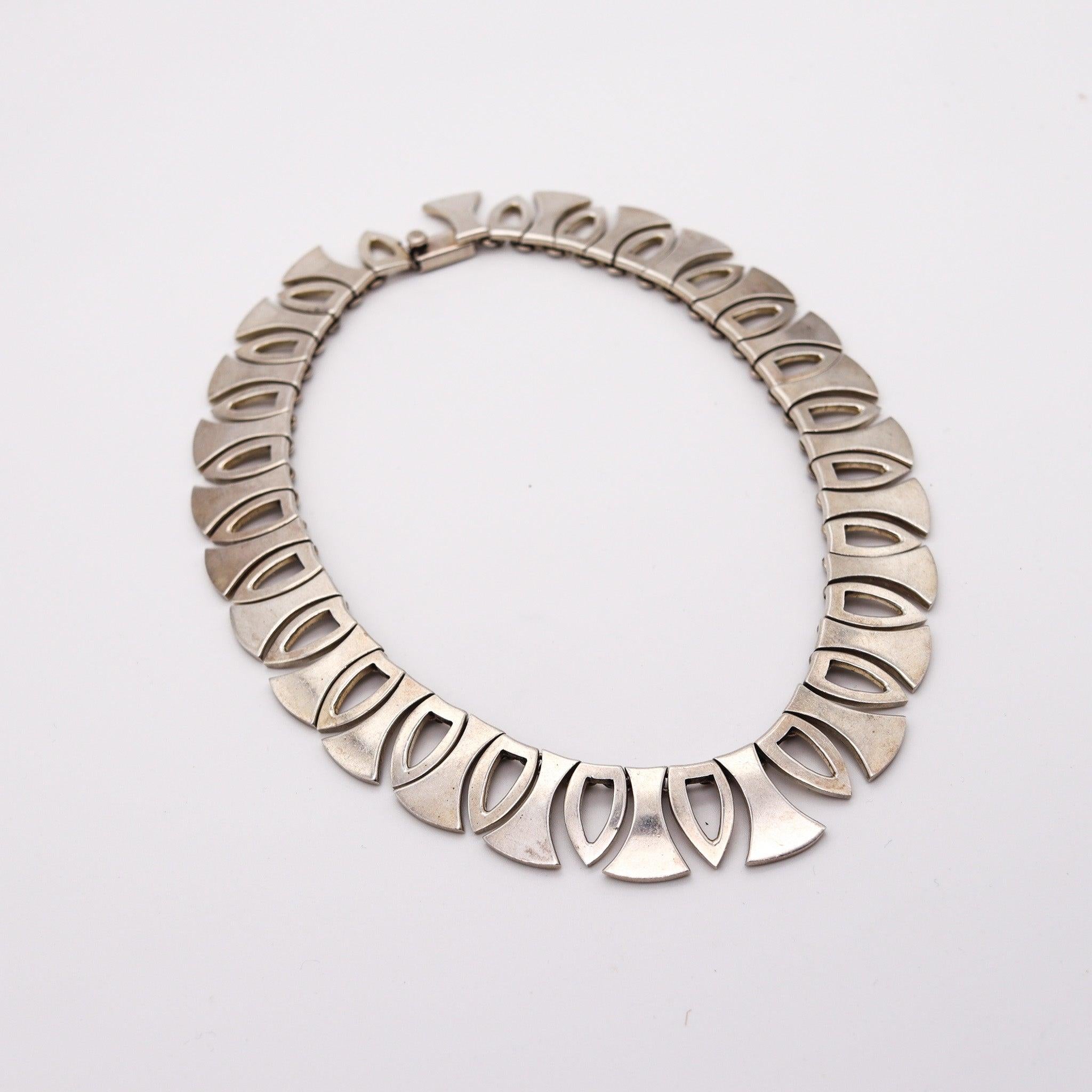 MEXICO 1970 Modernist Geometric Necklace In Solid .925 Sterling Silver In Excellent Condition In Miami, FL