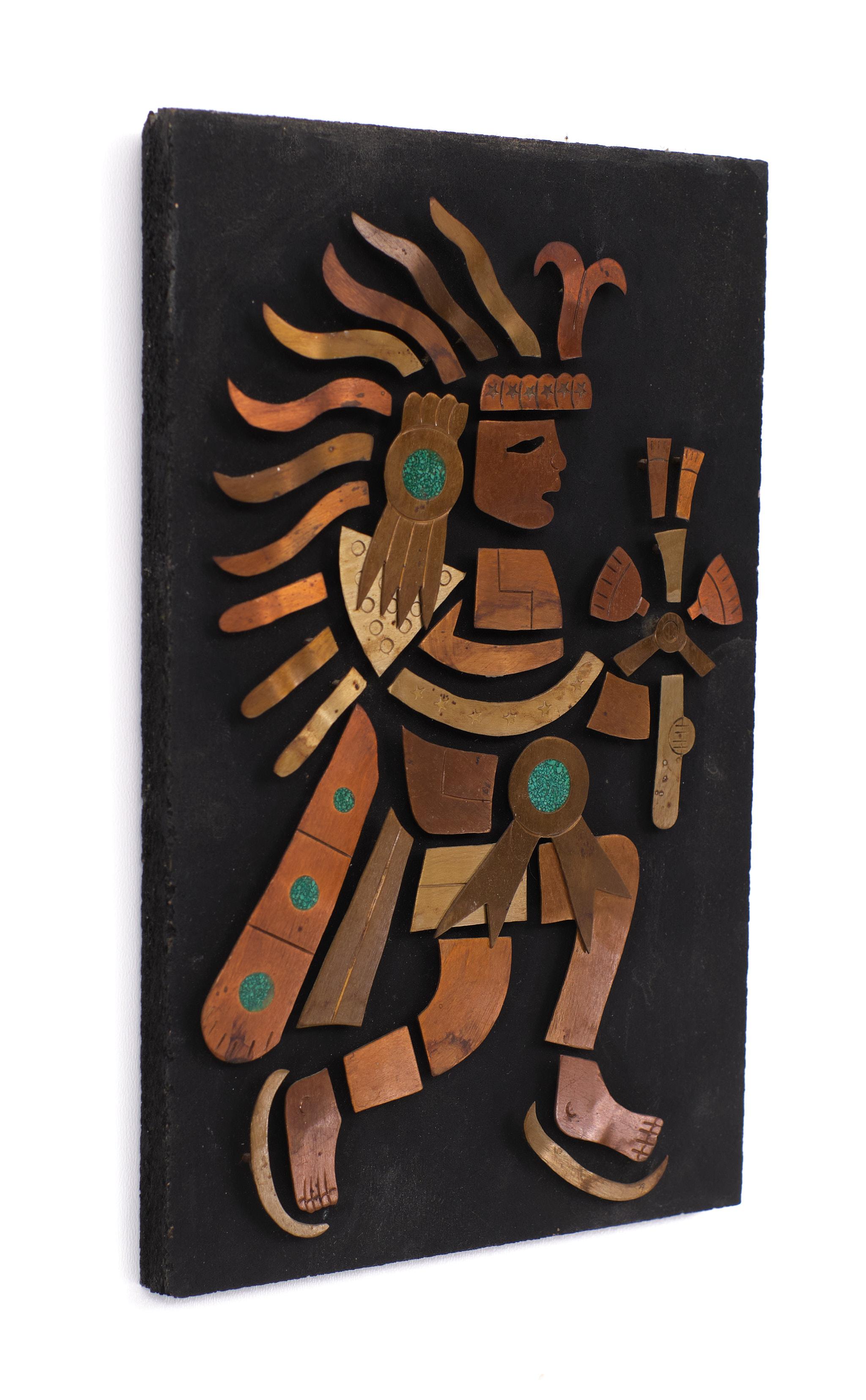 Mid-Century Modern Mexique Azteken Suspension murale en laiton  1972  en vente