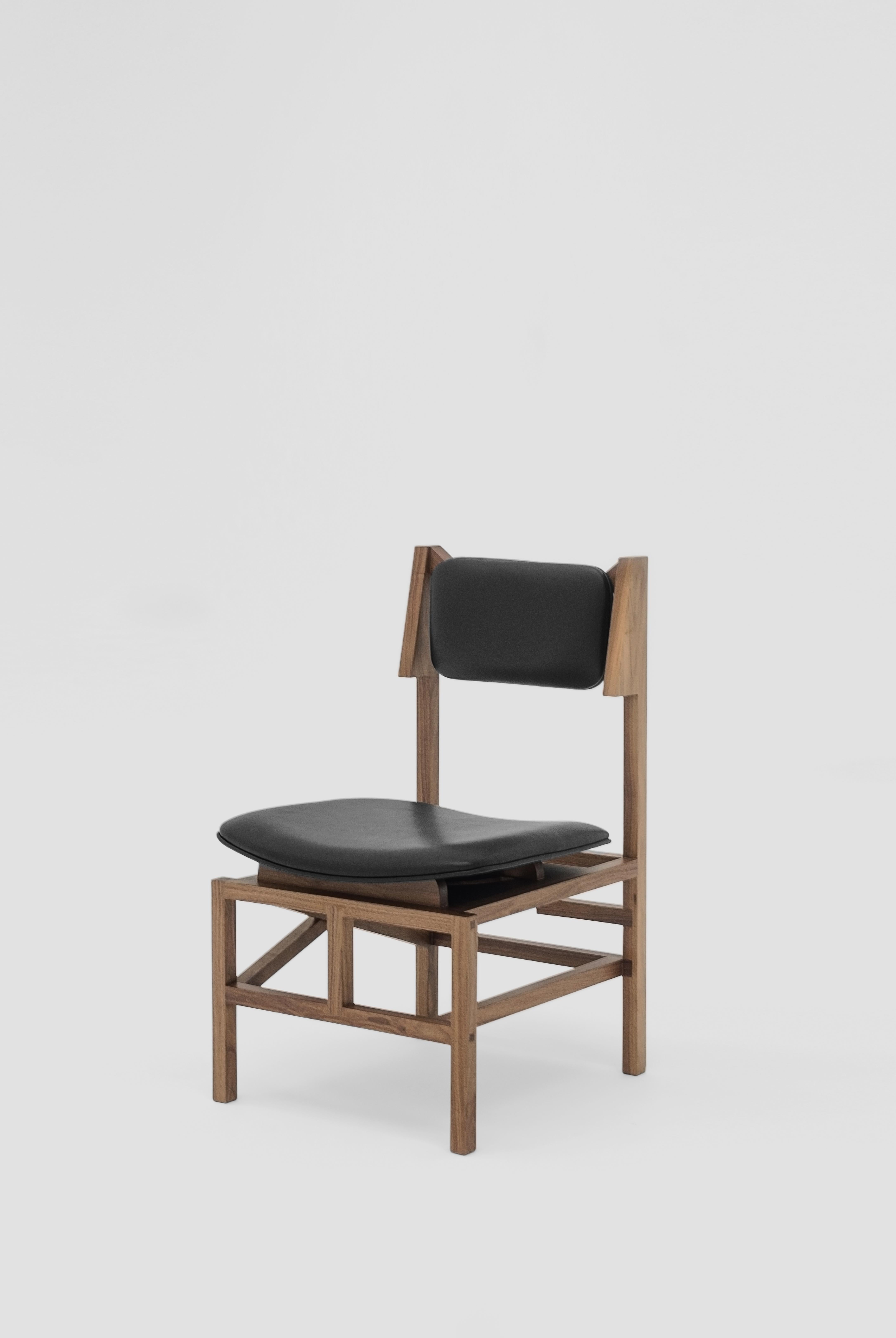 Mexico chair by Marco Rountree
Dimensions: D 53 x W 57 x H 92 cm
Materials: walnut wood, leather.

Chair made of walnut and leather.

Marco Rountree
He defines his practice as the free experimentation of drawing in any material. Through