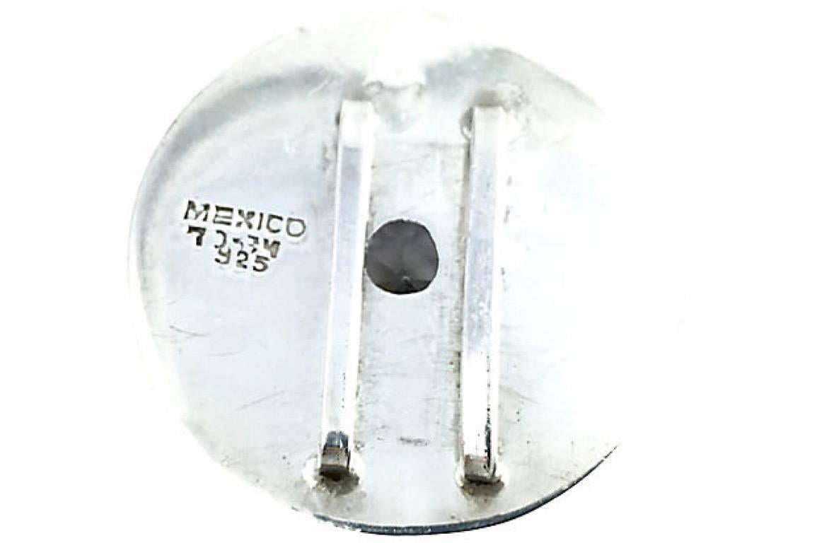 Mexikanischer Slide-Collier-Anhänger mit einem großen Zirkonia in der Mitte einer runden Sterlingsilberfassung. Auf der Rückseite mit 