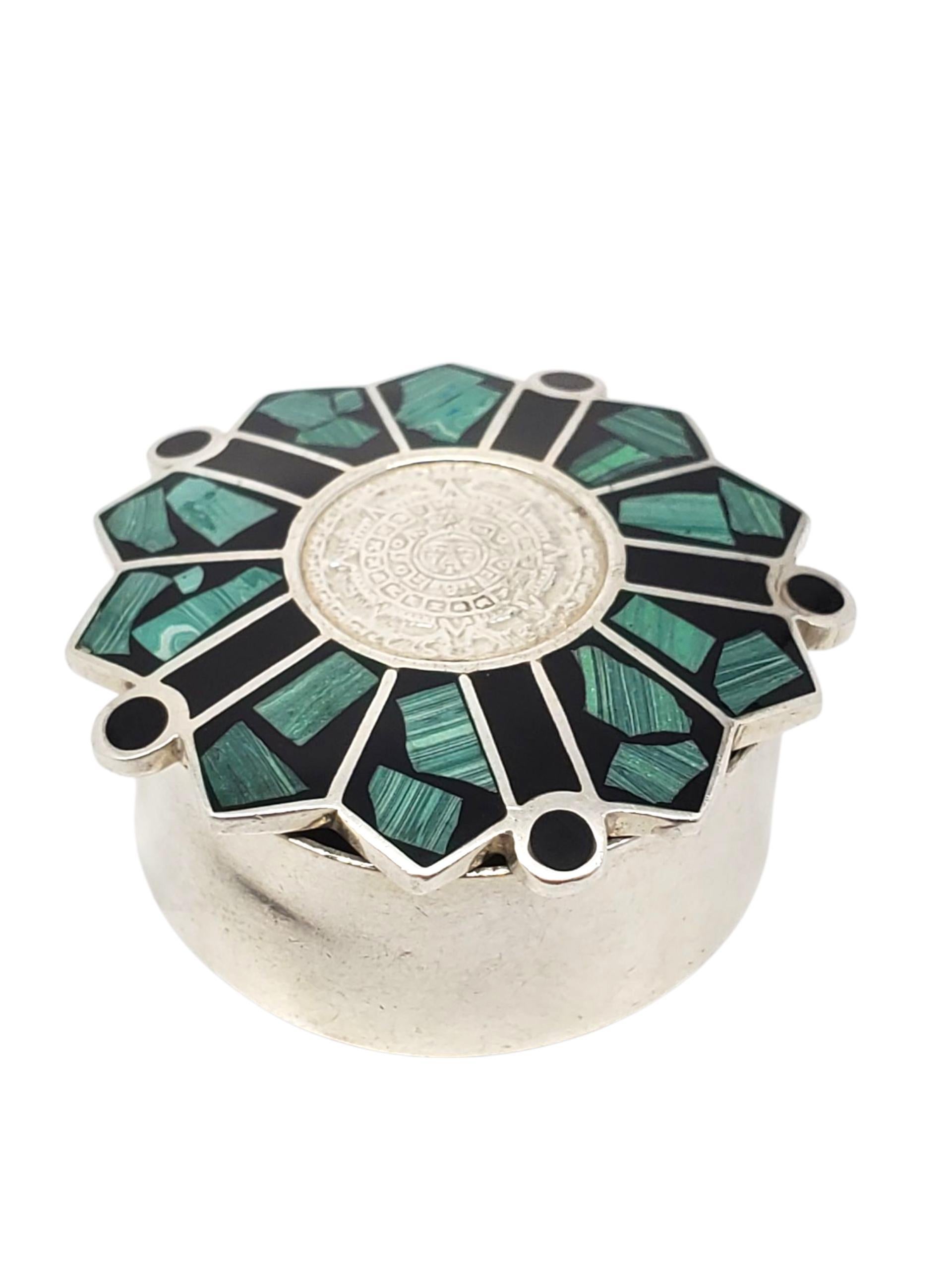 Scatola per gingilli in argento sterling con intarsi a mosaico #22635 In condizioni buone in vendita a Washington Depot, CT