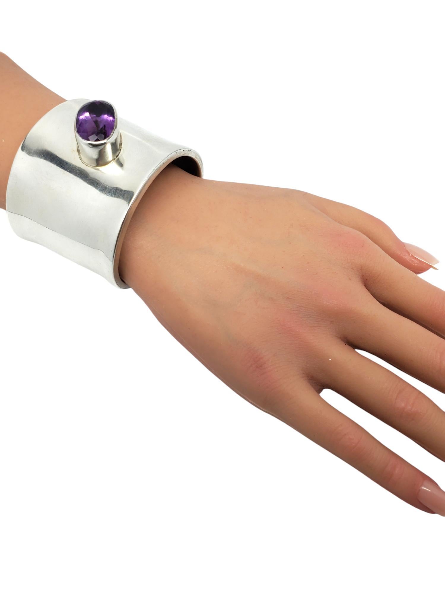 Breites Manschettenarmband aus Sterlingsilber mit lila Edelsteinen aus Mexiko #20644 im Angebot 6