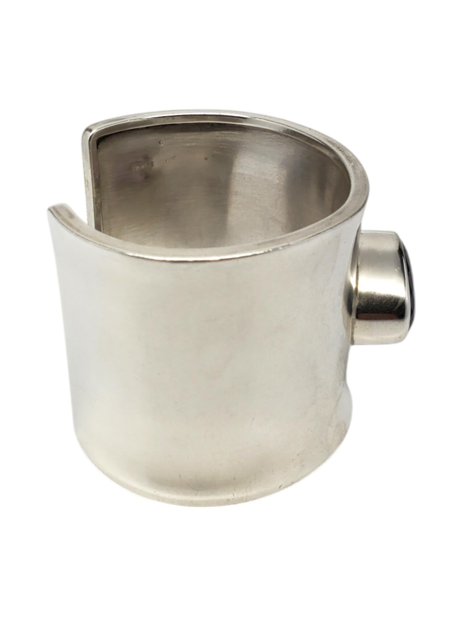 Breites Manschettenarmband aus Sterlingsilber mit lila Edelsteinen aus Mexiko #20644 im Angebot 1