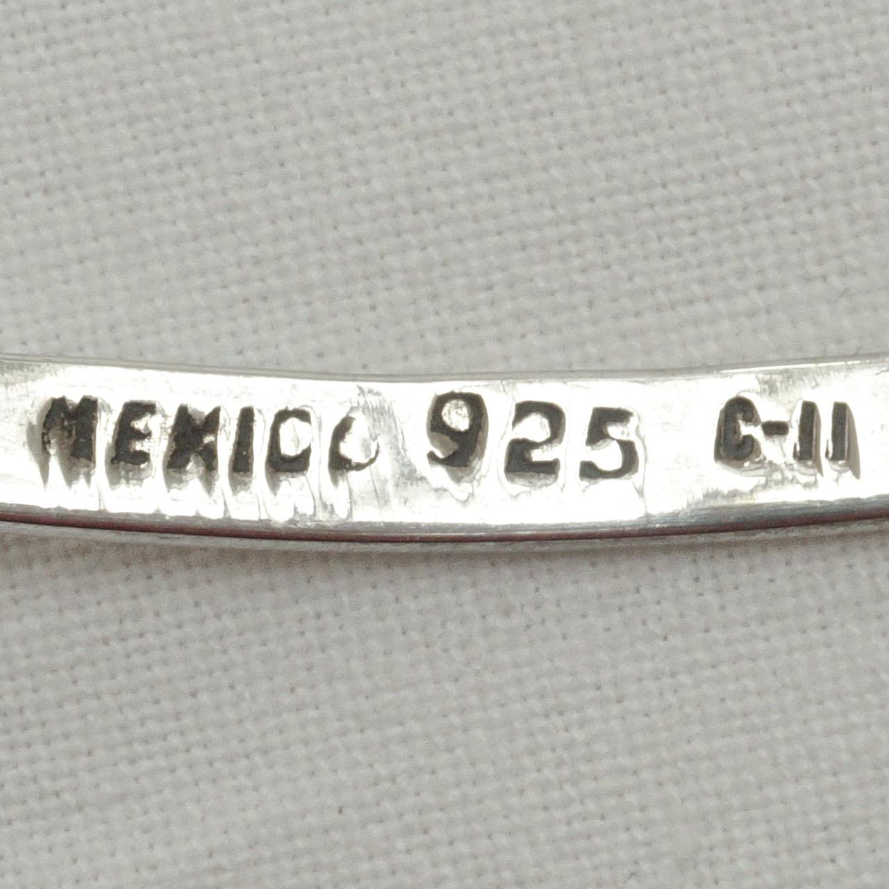 Mexikanische Sterlingsilber Torque-Halskette mit Silber und Onyx-Anhänger im Angebot 3