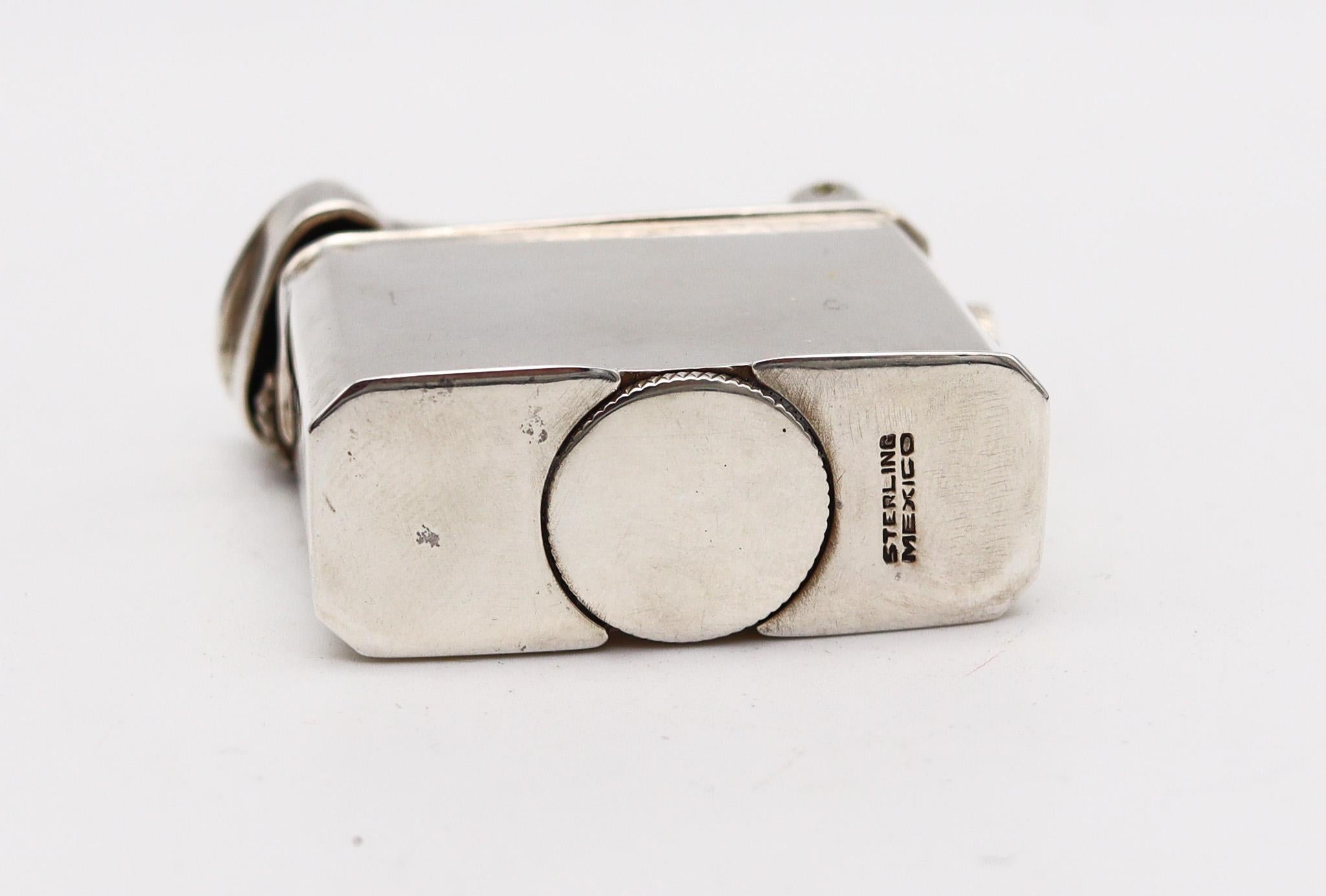 Mid-20th Century Mexico Taxco 1940 Unique Lift Arm Petrol Lighter in Solid .925 Sterling Silver