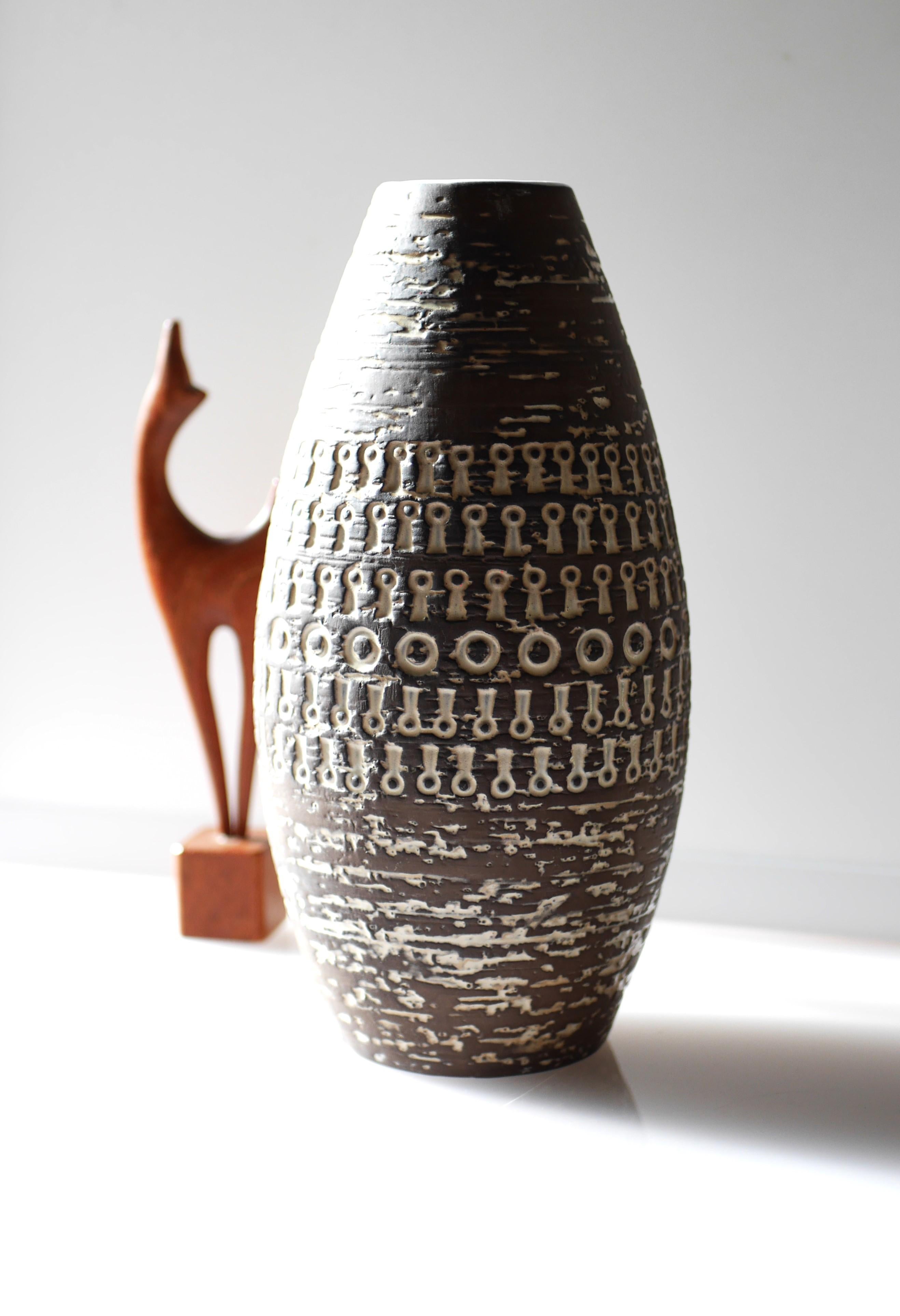 Milieu du XXe siècle Vase Mexique de Mari Simmulson pour Upsala Ekeby, Suède en vente