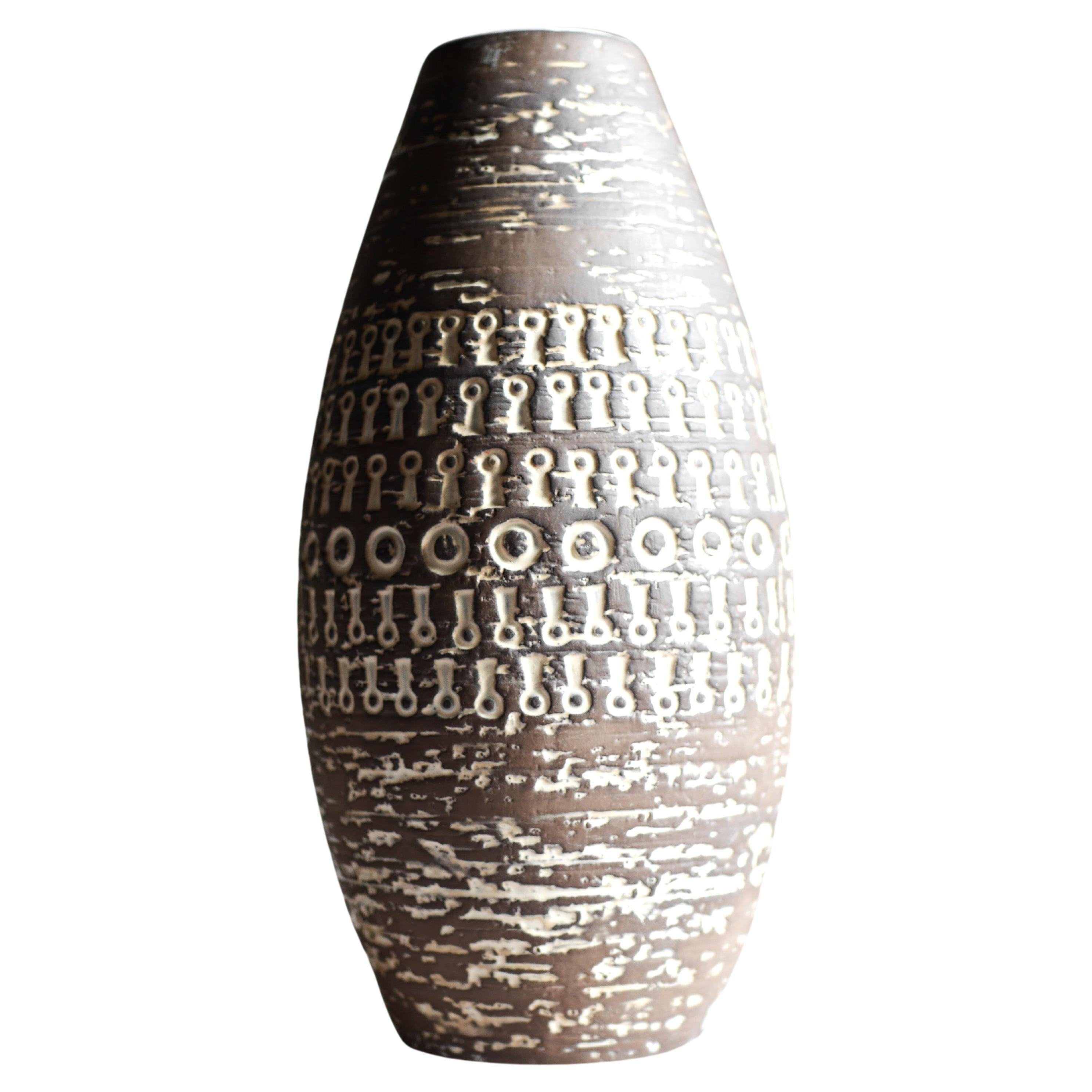 'Mexico' vase by Mari Simmulson for Upsala Ekeby, Sweden For Sale