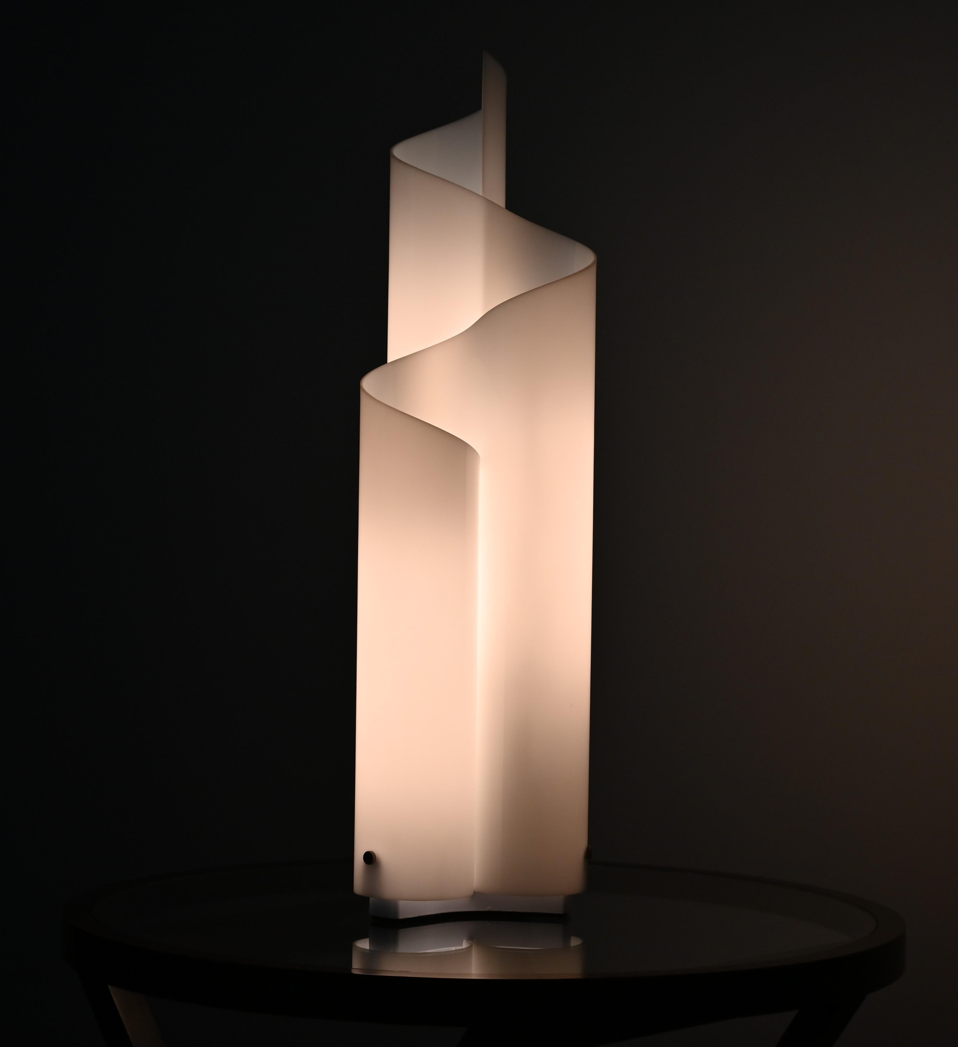 Mezzachimera Table Lamp by Vico Magistretti for Artemide, Italy, 1960s For Sale 1