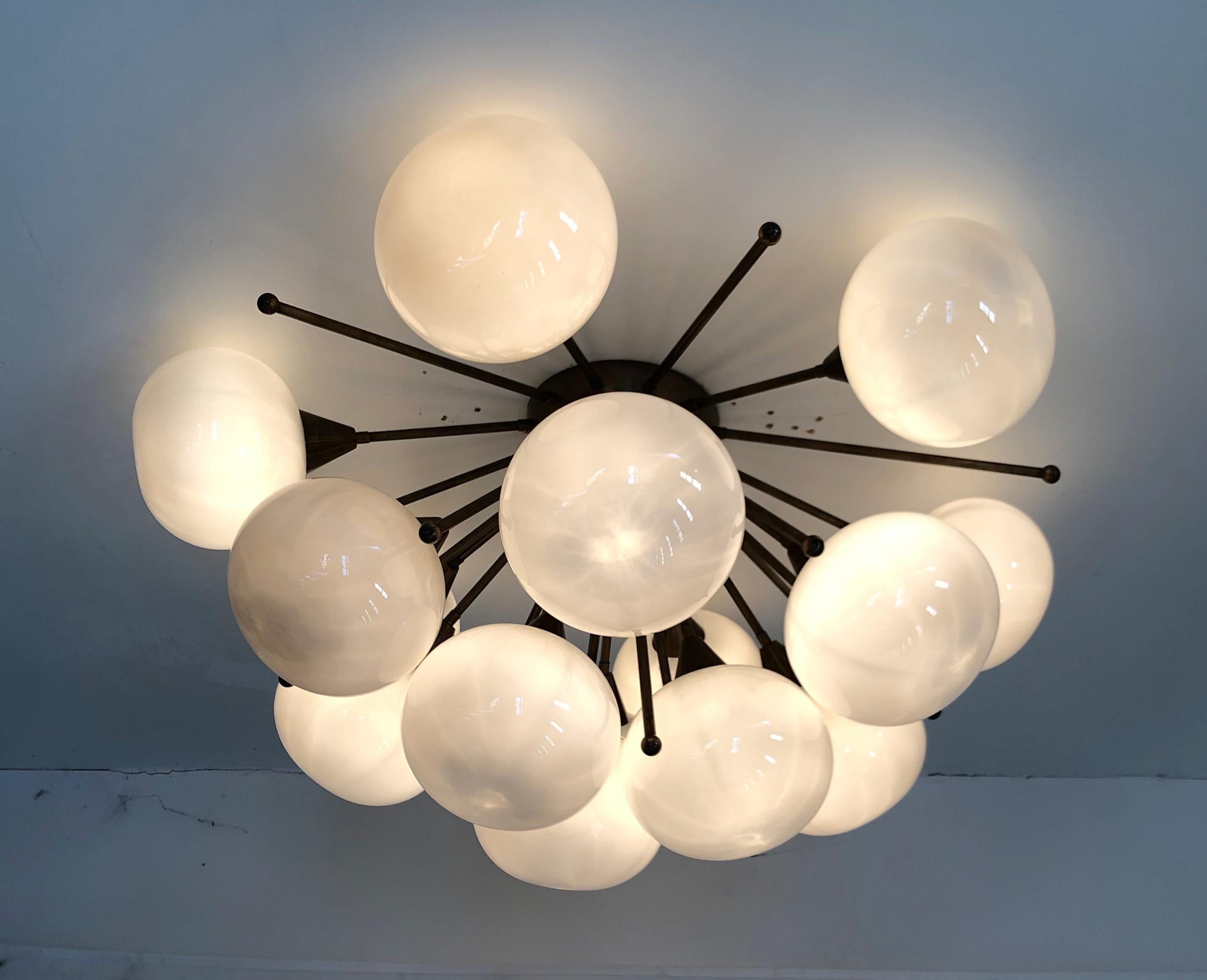 Moderno Mezzo Flush Mount di Fabio Ltd in vendita
