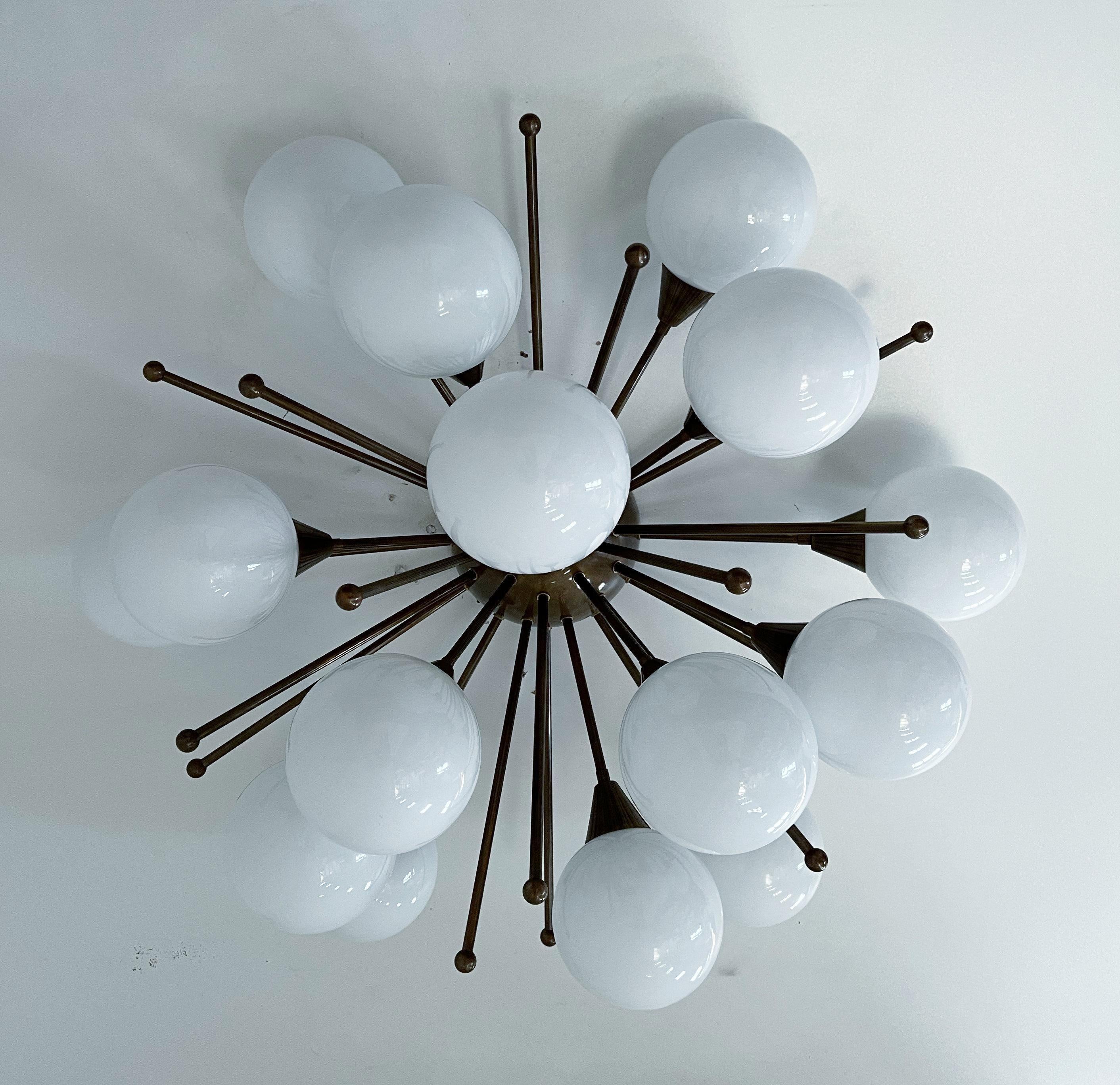 Moderno Mezzo Flush Mount di Fabio Ltd in vendita