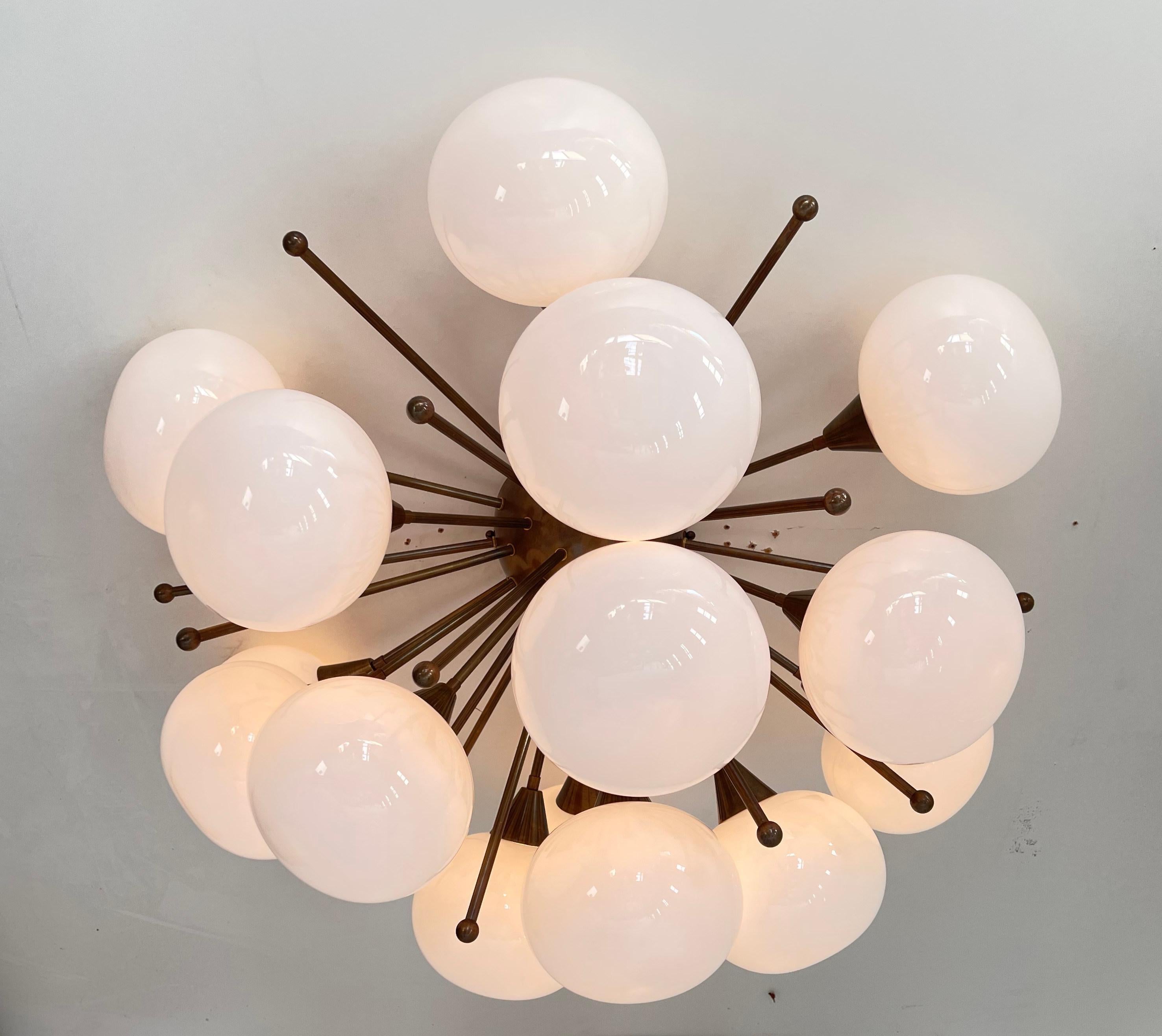 Moderno Mezzo Flush Mount di Fabio Ltd in vendita