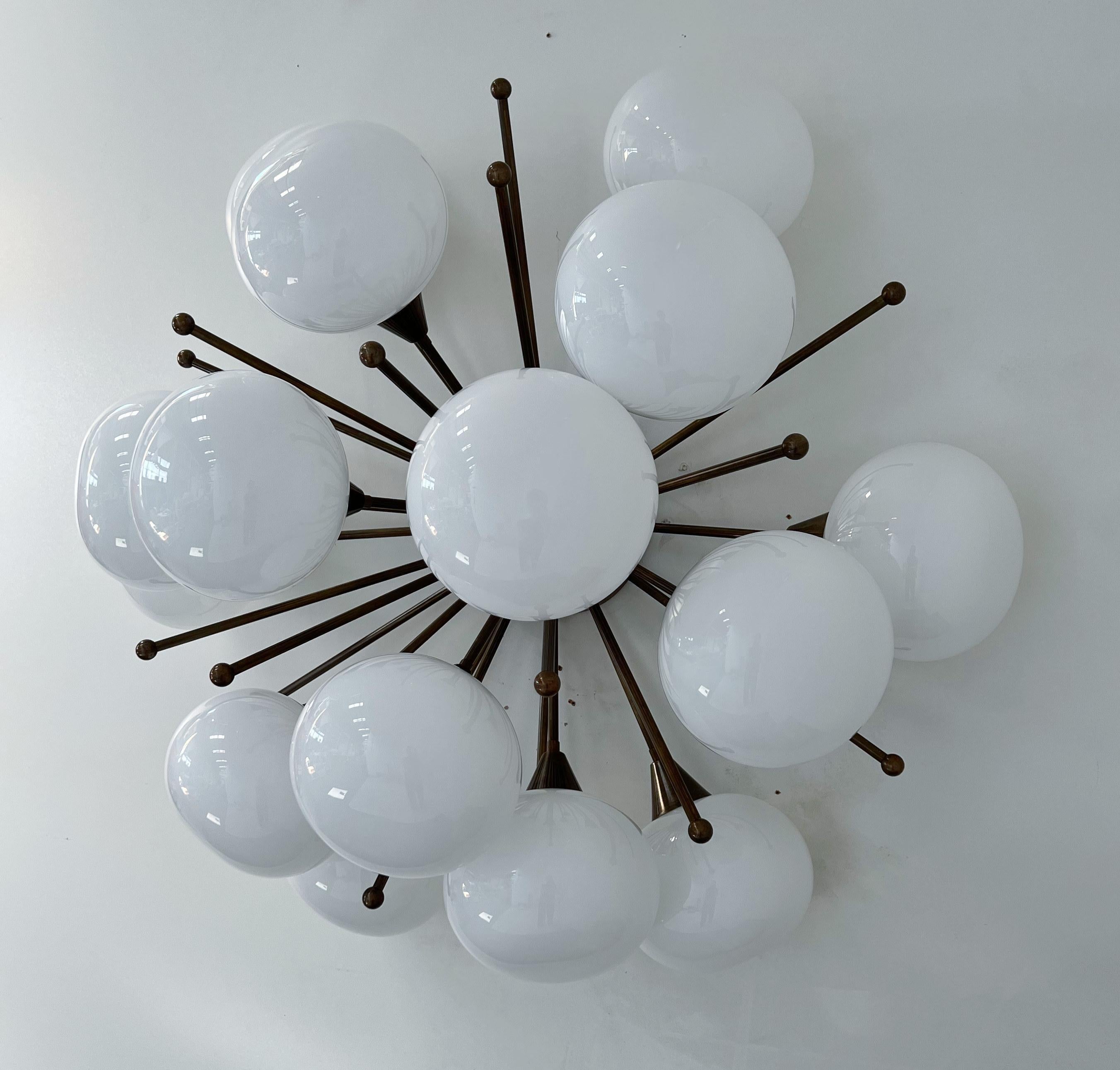 Italiano Mezzo Flush Mount di Fabio Ltd in vendita