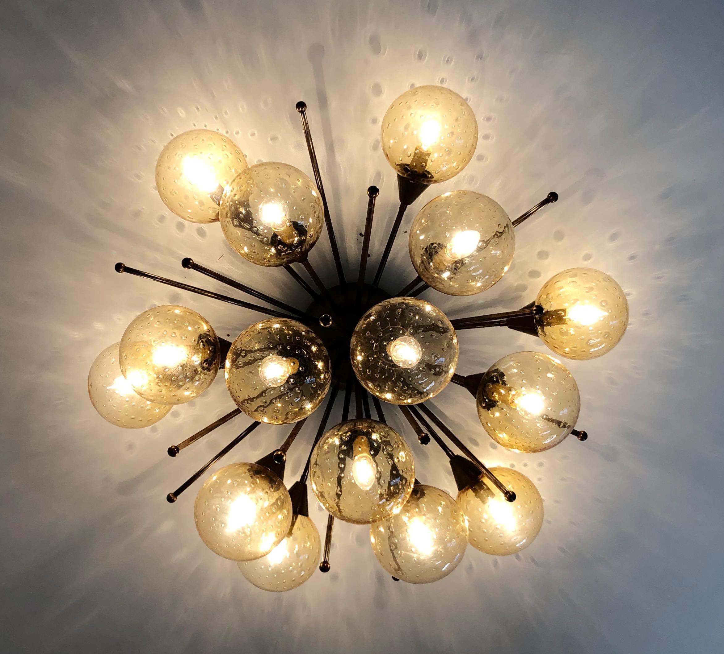 XXI secolo e contemporaneo Mezzo Flush Mount di Fabio Ltd in vendita