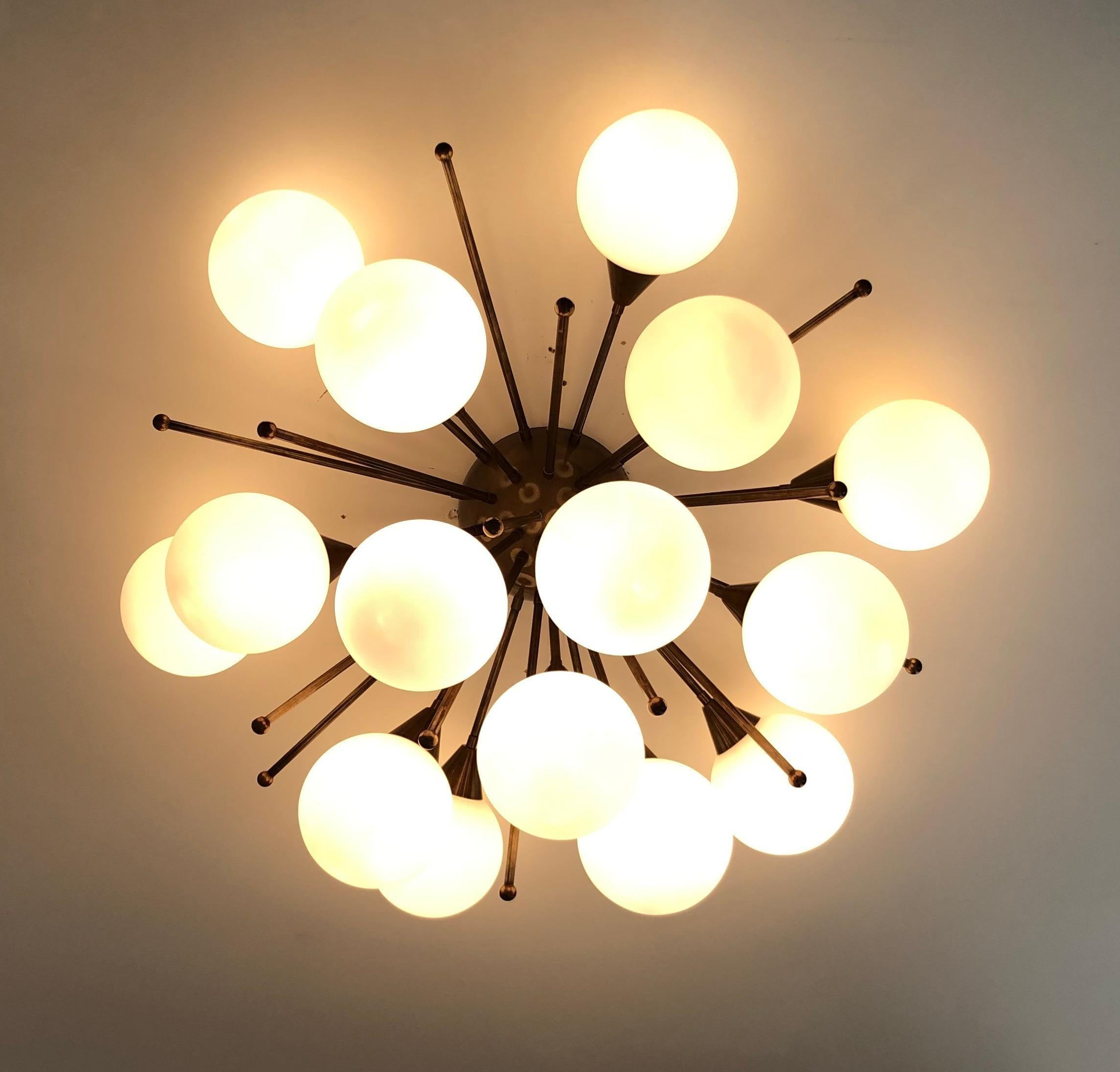 XXI secolo e contemporaneo Mezzo Flush Mount di Fabio Ltd in vendita