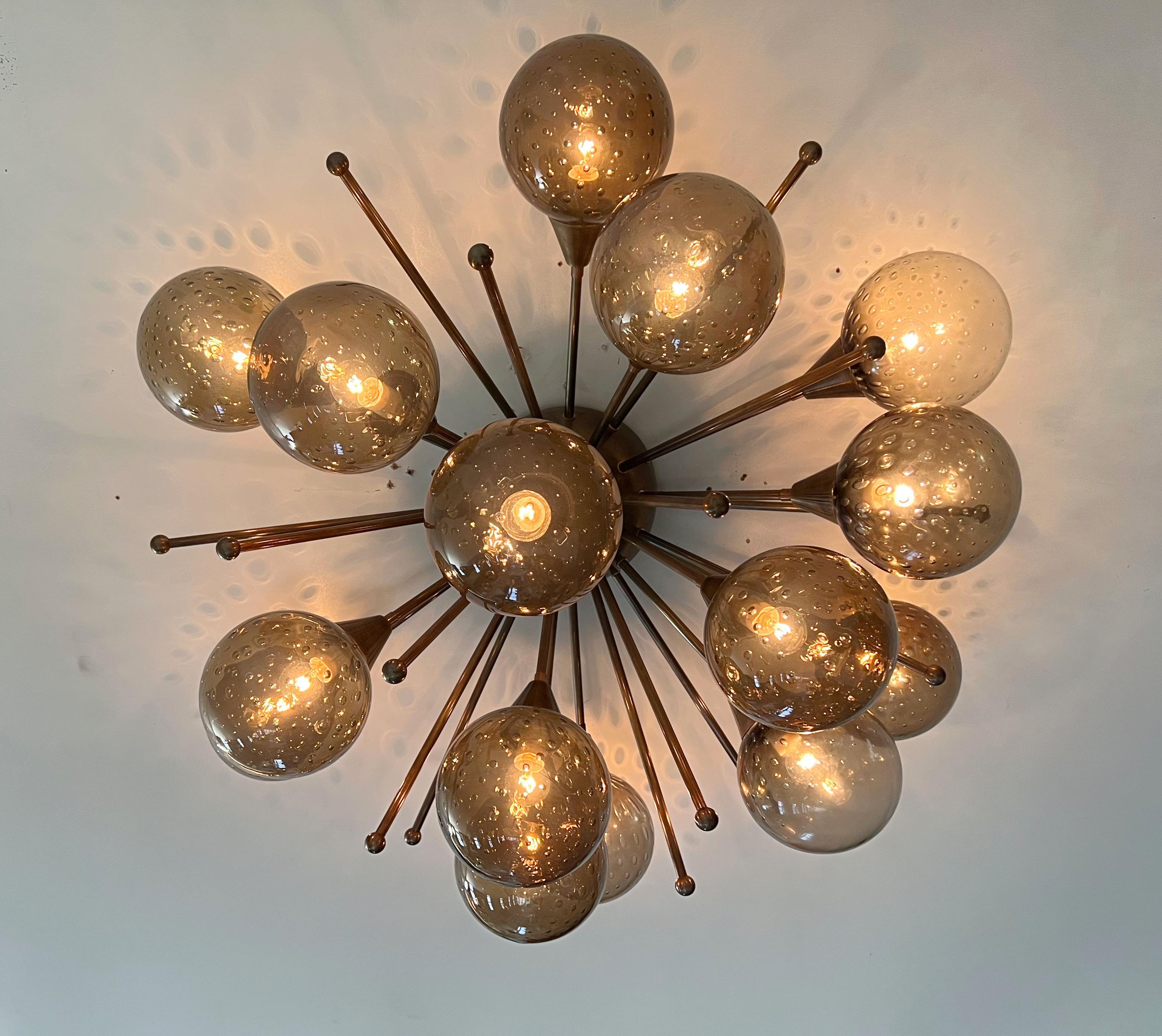 XXI secolo e contemporaneo Mezzo Flush Mount di Fabio Ltd in vendita