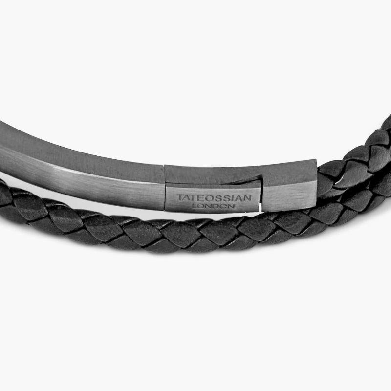 Mezzo Noir Bracelet in Black Leather with Black Rhodium Sterling Silver, Size L In New Condition For Sale In Fulham business exchange, London