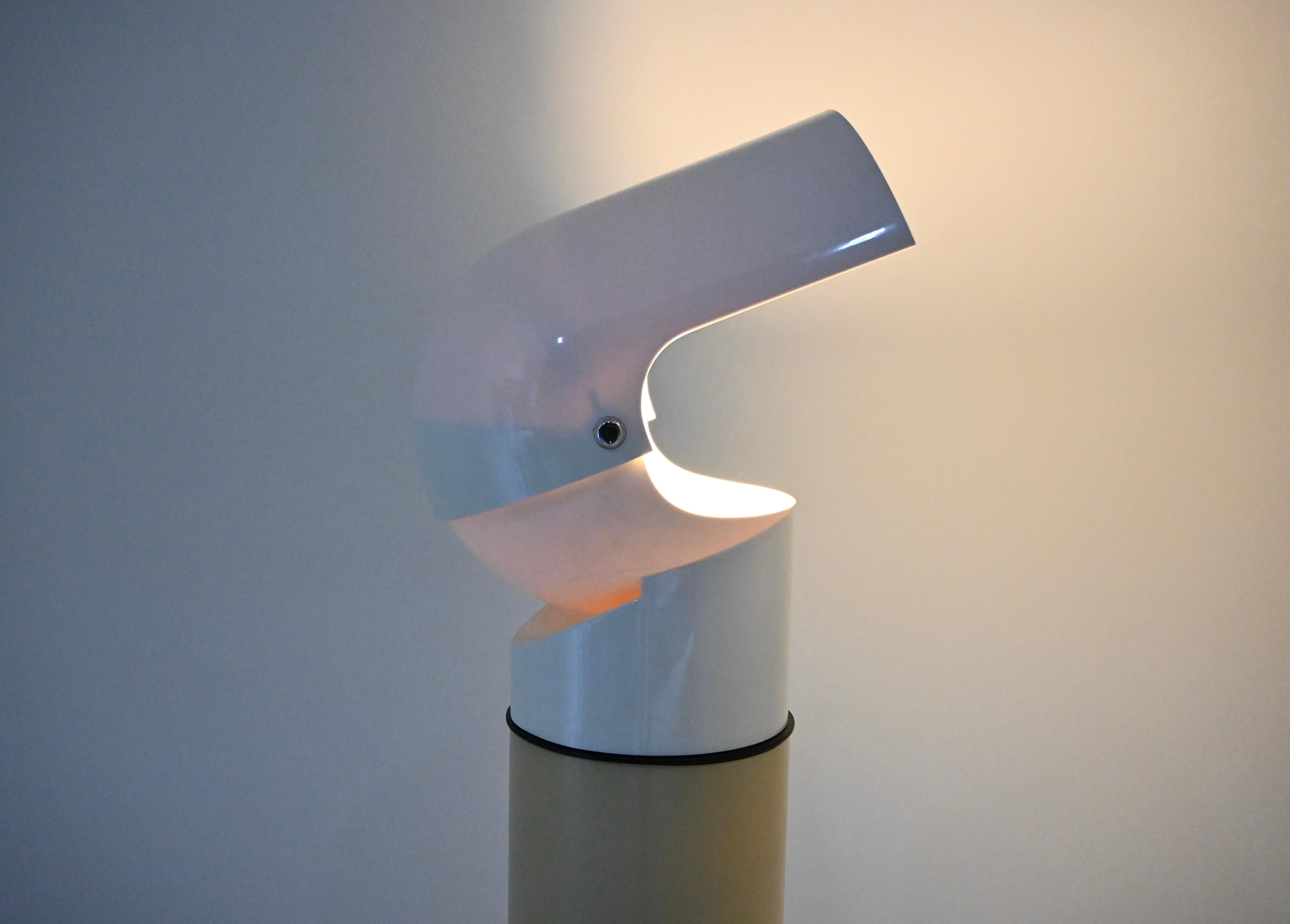 Lampada da terra Mezzo Pileo di Gae Aulenti per Artemide, anni '70 in vendita 4