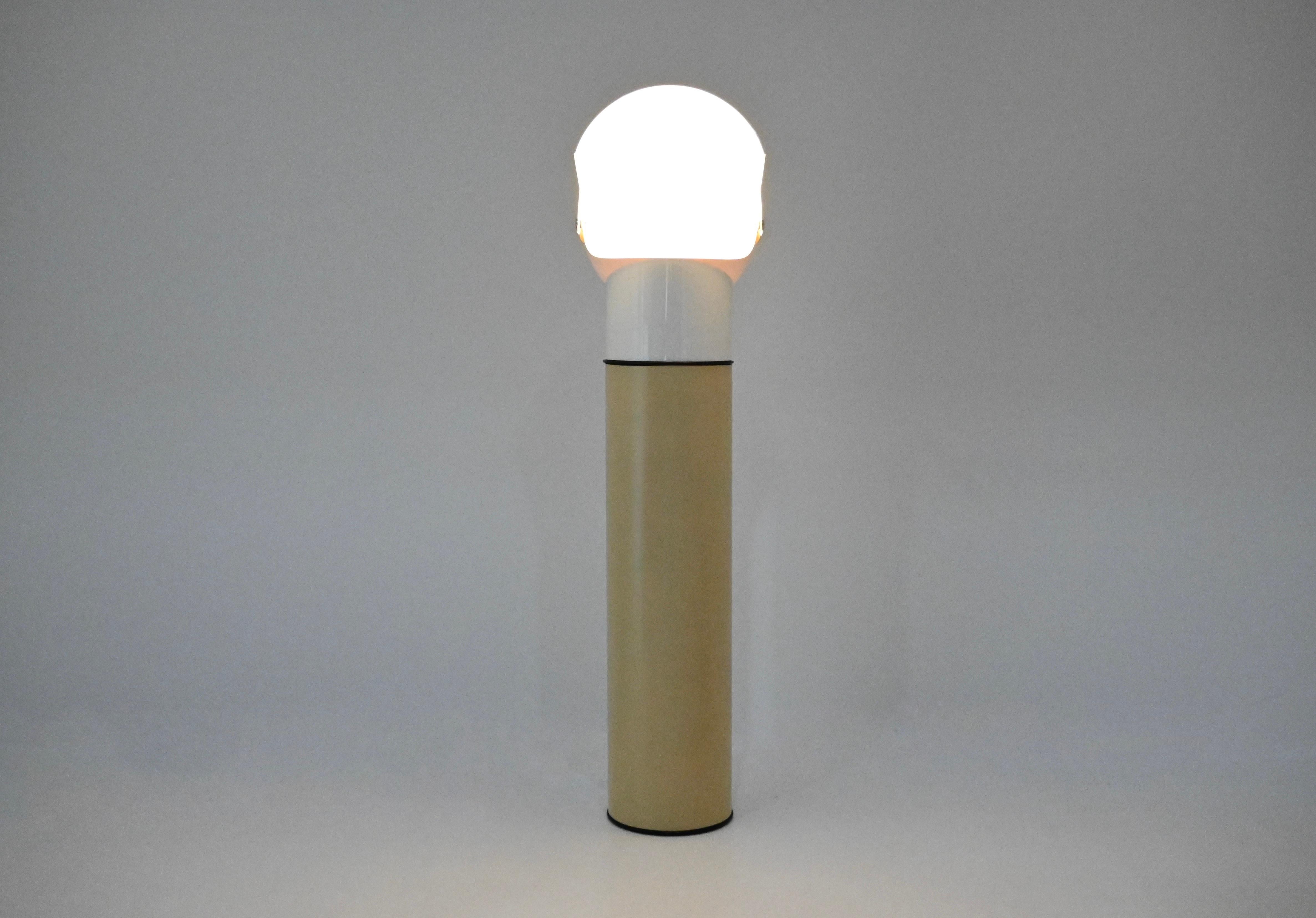 Lampada da terra Mezzo Pileo di Gae Aulenti per Artemide, anni '70 In condizioni buone in vendita a bruxelles, BE