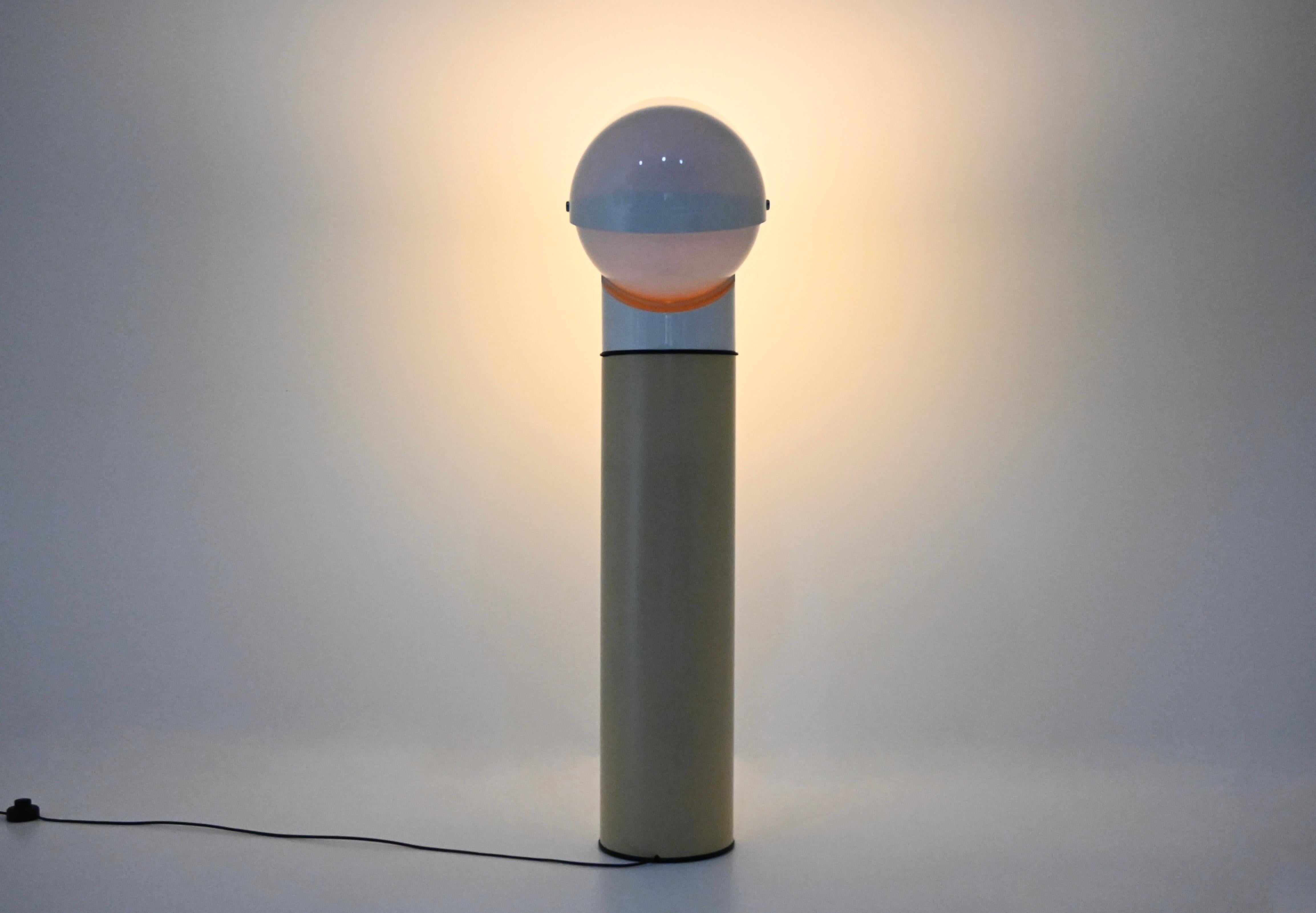 Lampada da terra Mezzo Pileo di Gae Aulenti per Artemide, anni '70 in vendita 2