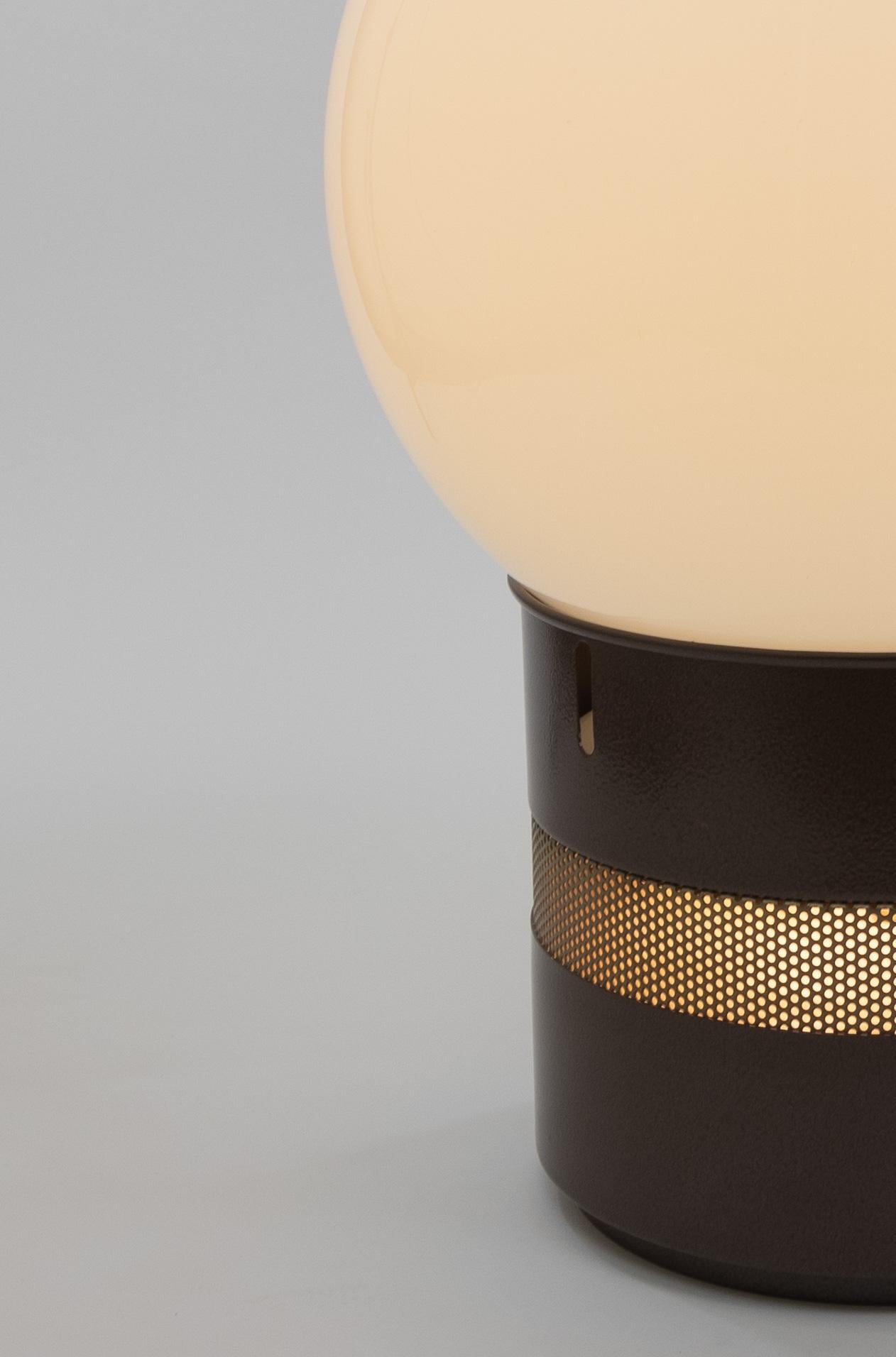 Mid-Century Modern Mezzoracolo Table of Floor Lamp by Gae Aulenti for Artemide, 1970s For Sale
