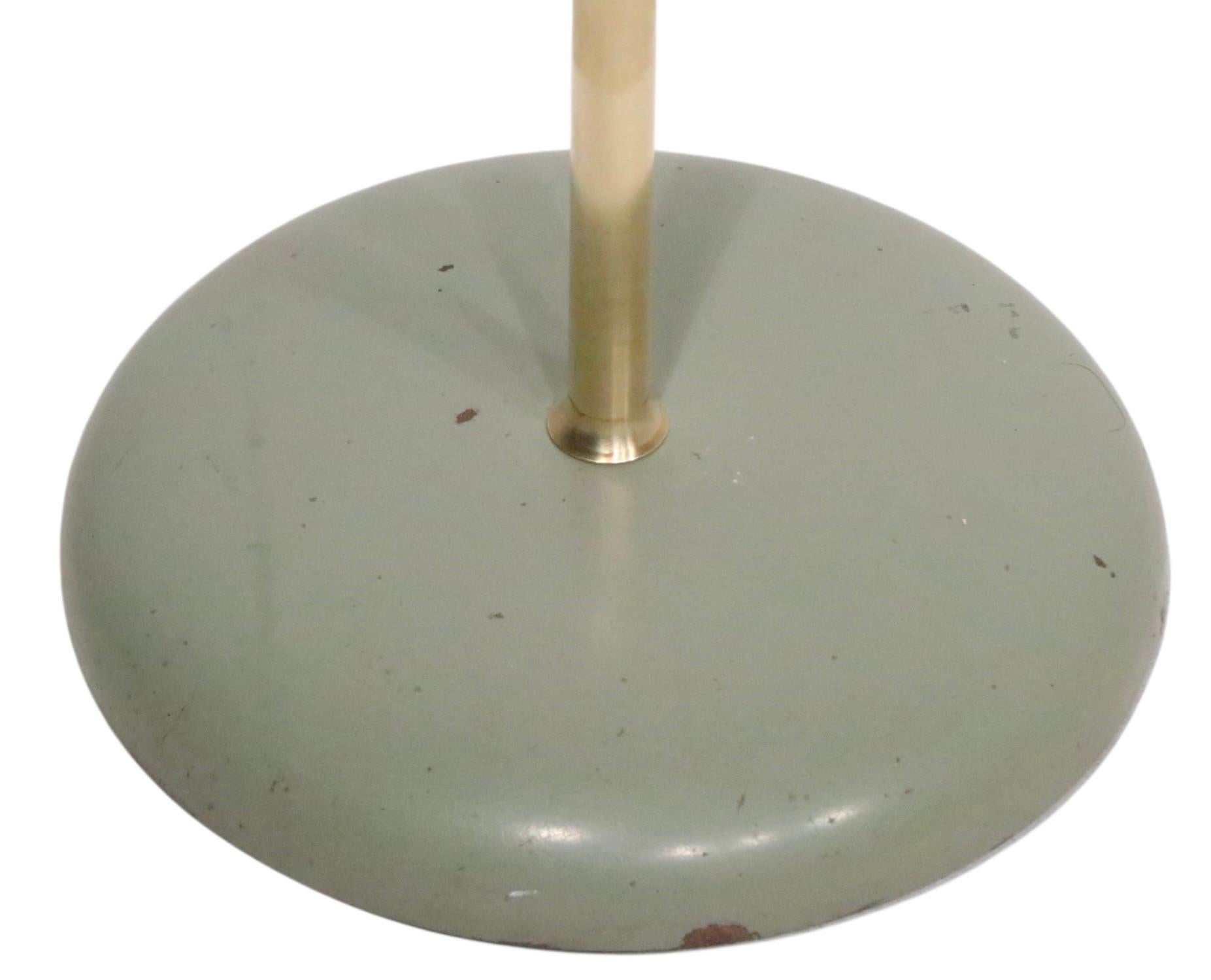 M.G. Lampada da terra Wheeler Sight Light in vendita 6