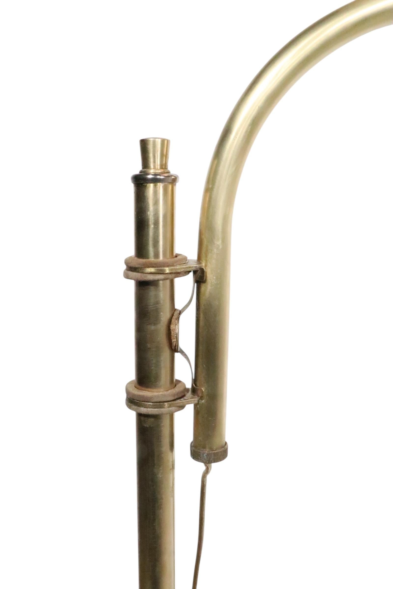 Metallo M.G. Lampada da terra Wheeler Sight Light in vendita