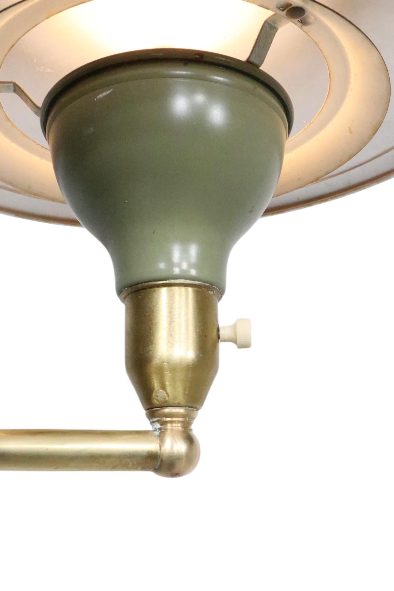 M.G. Lampada da terra Wheeler Sight Light in vendita 1