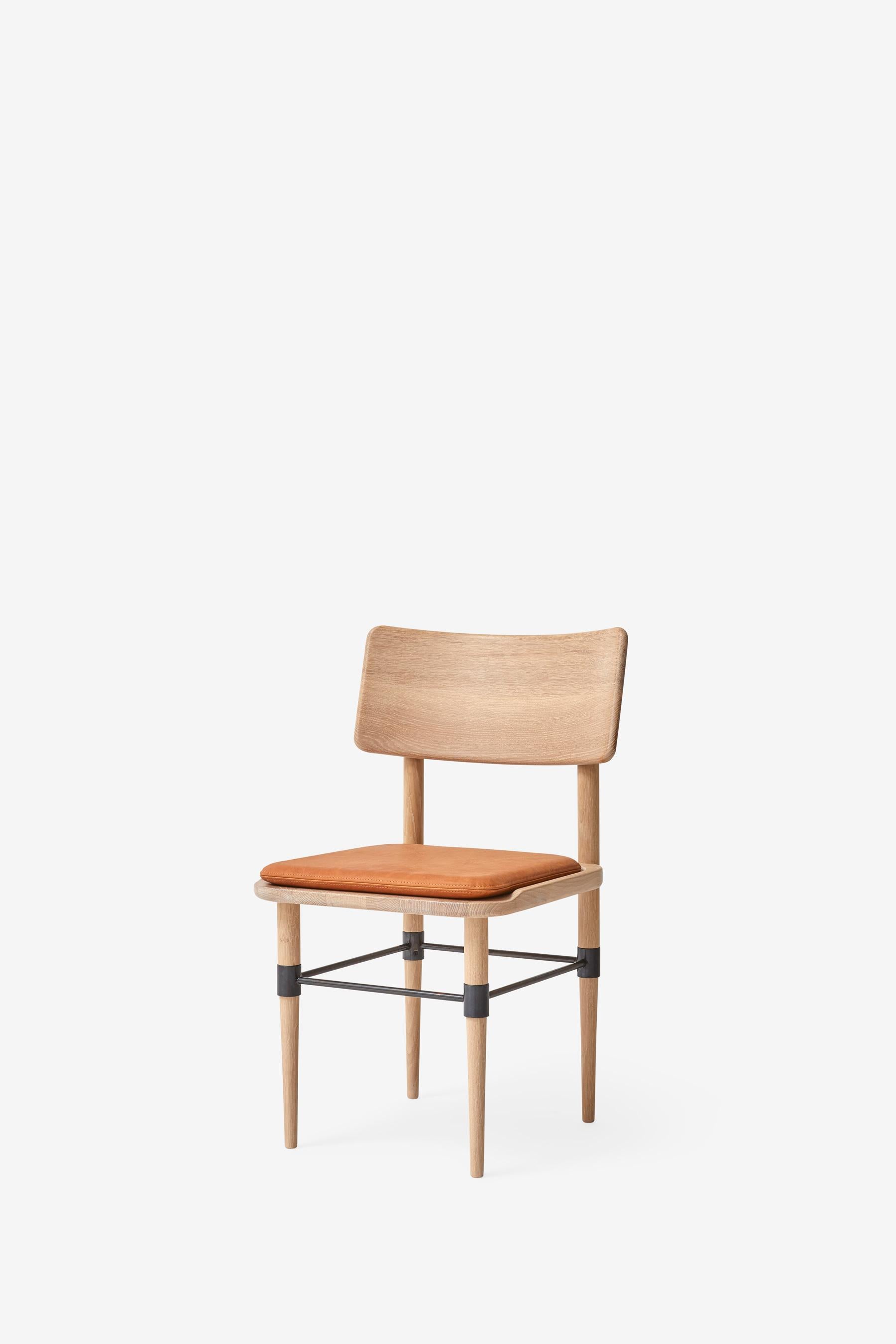 Contemporary MG101 Dining chair in light oak by Malte Gormsen Design by Space Copenhagen For Sale