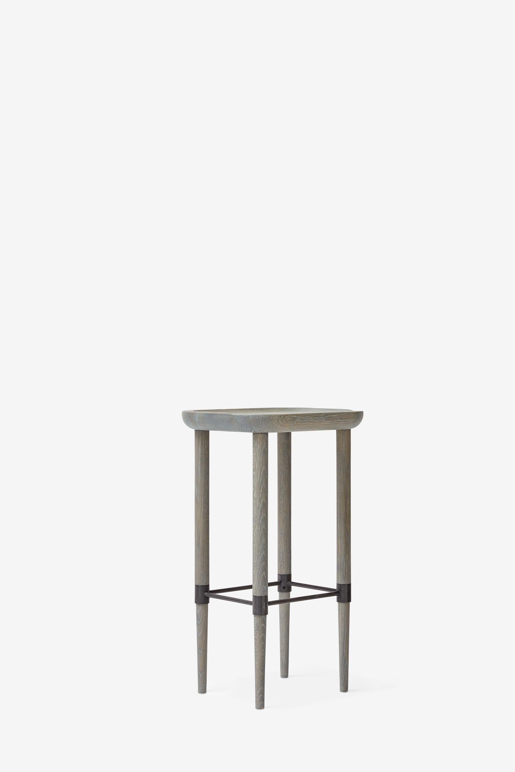 Taburete de cocina MG102 by Malte Gormsen
Dimensiones: P 37 x An 43 x Al 65 cm.
Materiales: Roble gris Nature, metal ennegrecido.

Disponible en Naturaleza, Naturaleza Cruda, Naturaleza Clara, Naturaleza Gris y Naturaleza Oscura.

Malte Gormsen